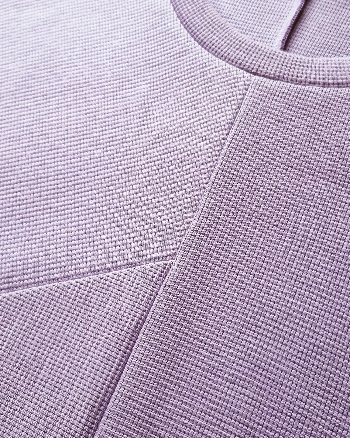 Design is in the details ⁠
⁠
⁠
⁠
⁠
#slowfashionbrand #minimalfashion #duurzamemode #slowfashionmovement⁠ #lilactop⁠
#designisinthedetails