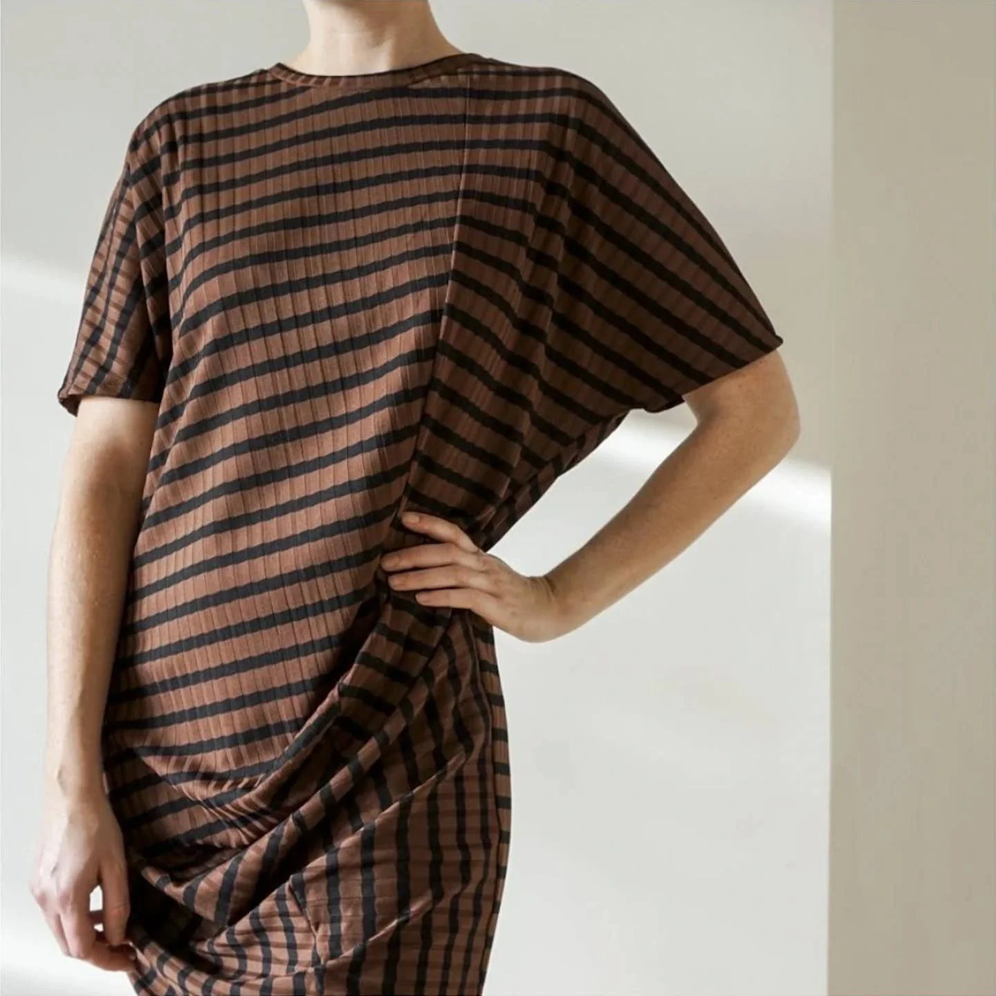 2016, ik zie deze trend overal voorbijkomen en werd nieuwsgierig naar wat ik toen zelf op Instagram deelde. Hier een terugblik: items uit mijn collectie, mijn toenmalige atelier, fotoshoots, fotografie cursus, maatwerk en nog wat foto's vanuit mijn c