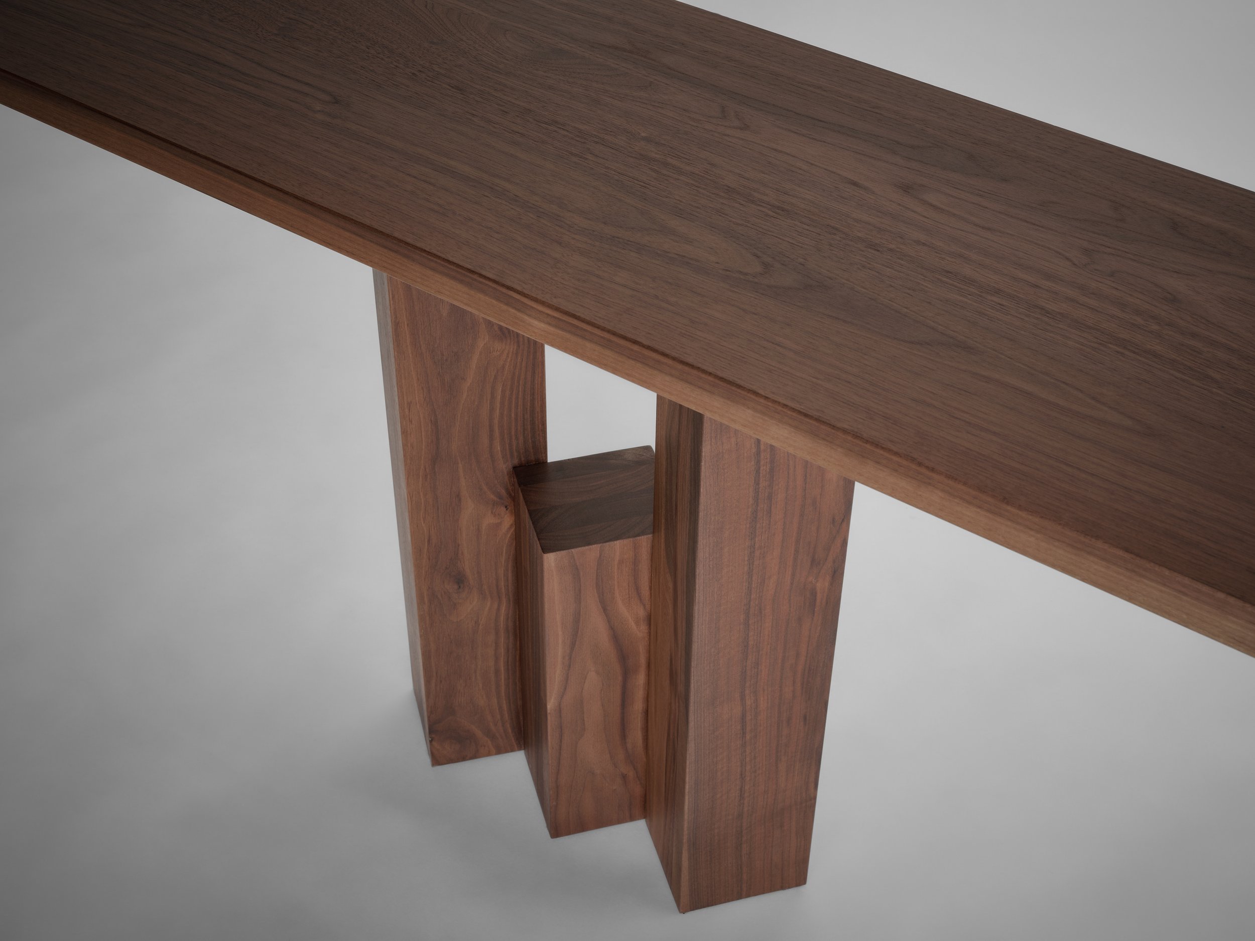 Mokko - Fenestra Console - Walnut - w- detail - design by Aad Bos.jpg