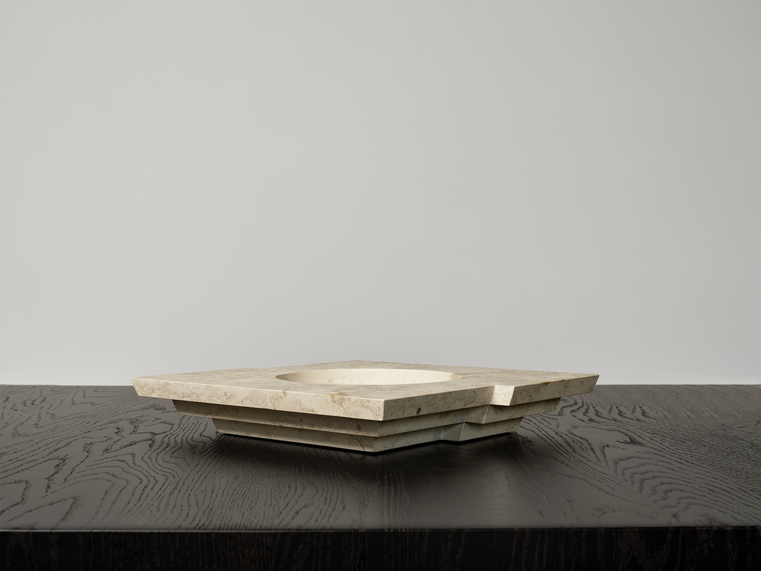 Mokko - Taes Bowl - front view - LIGHT - by Thomas van Schaik.jpg