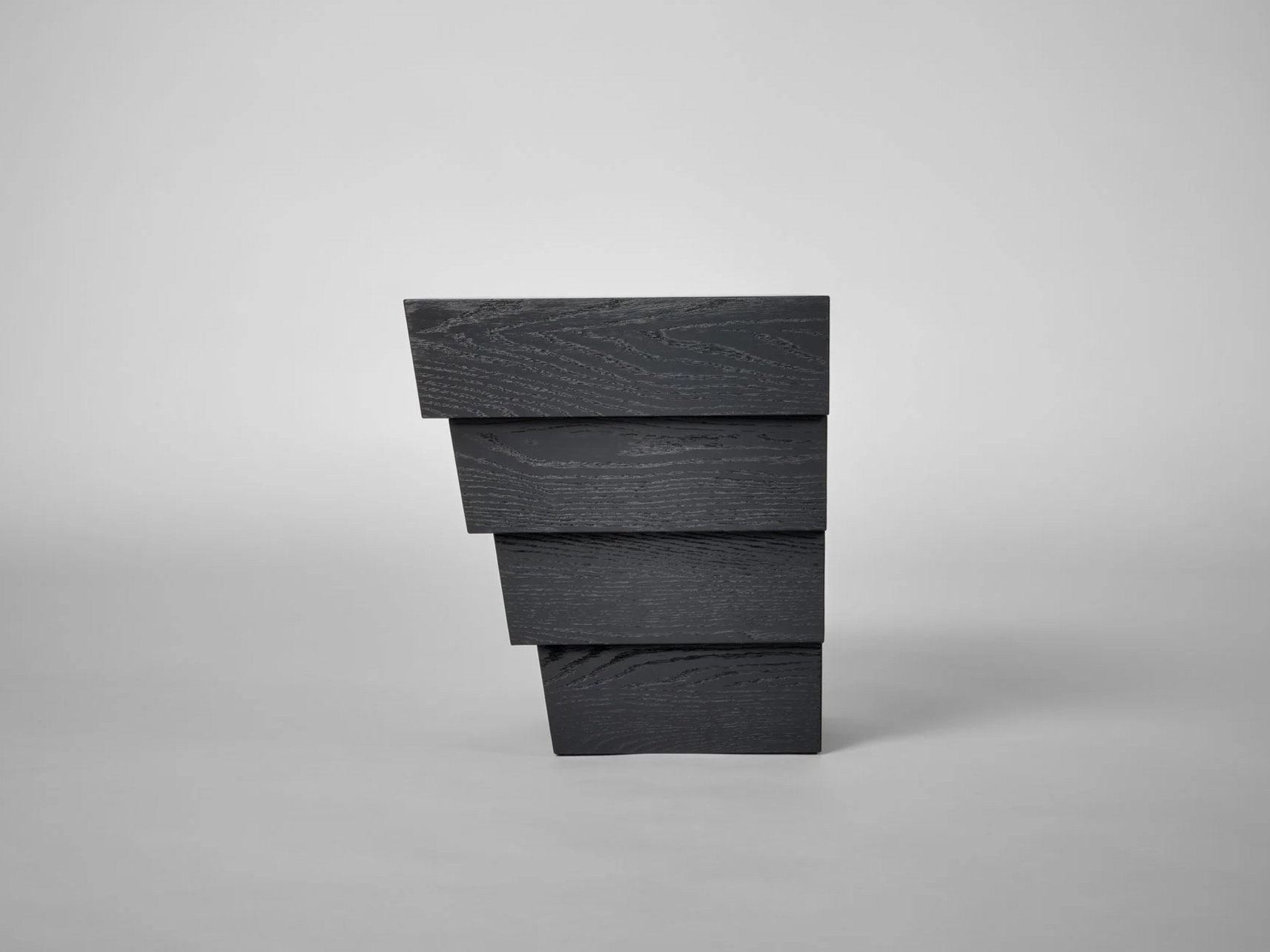 Mokko - Taes Side Table - side view - photo by Thomas van Schaik.jpg