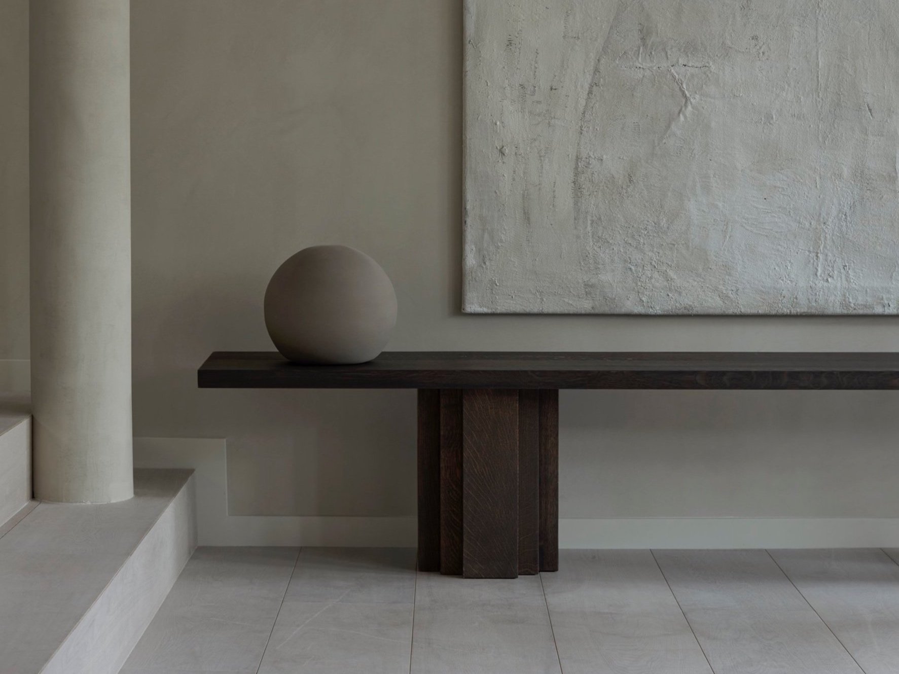 Brut+Bench+-+Oak+Dark+Brown-+detail+left+-+styled+setting+-+Achtergracht+-+photo+by+Thomas+van+Schaik.jpg
