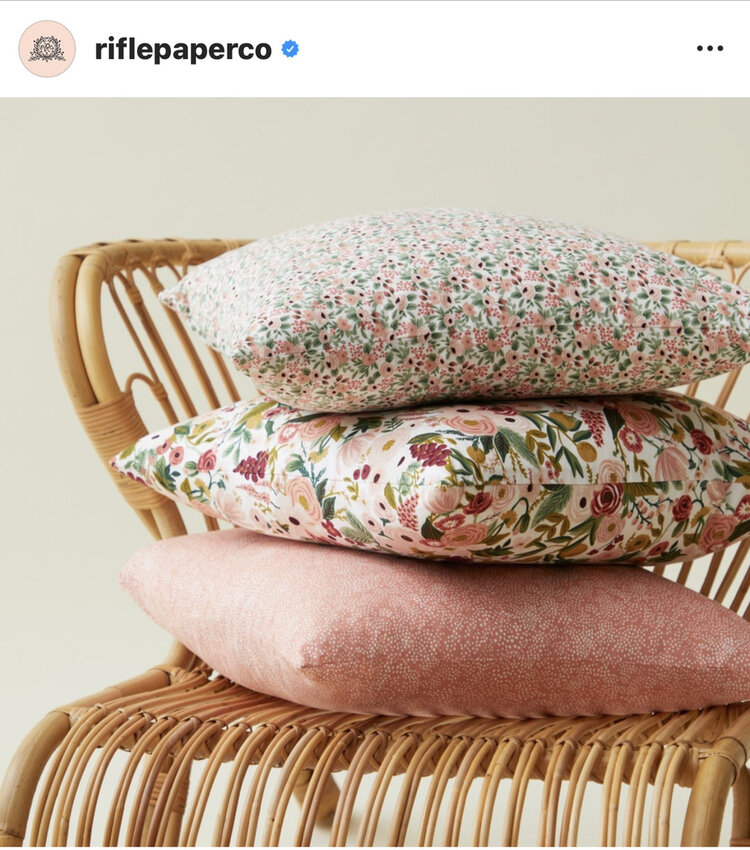 How to make a simple pillow cover with a zipper — Common Sewing