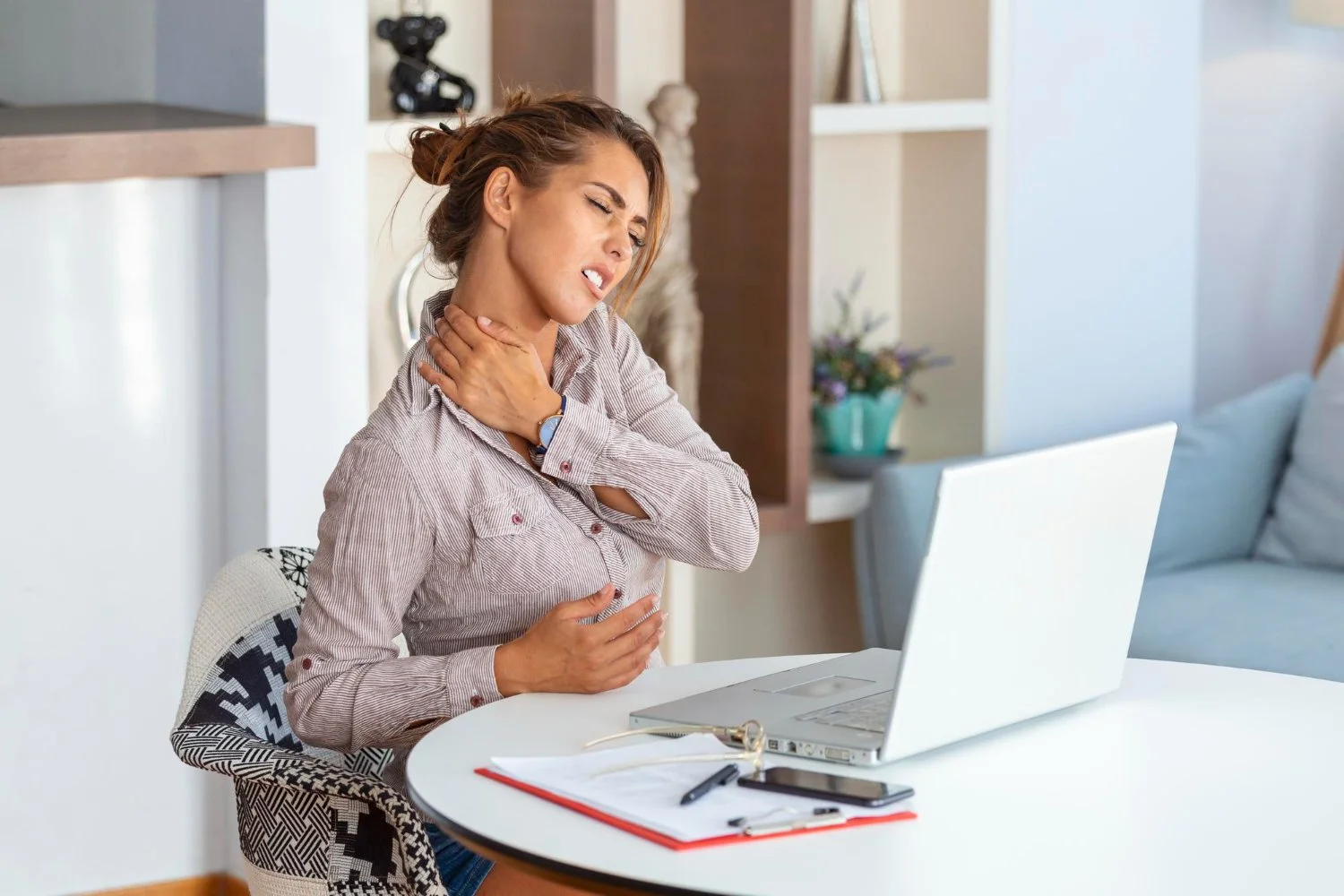 Can a Fitness and Health Coach Support Chronic Pain Management?