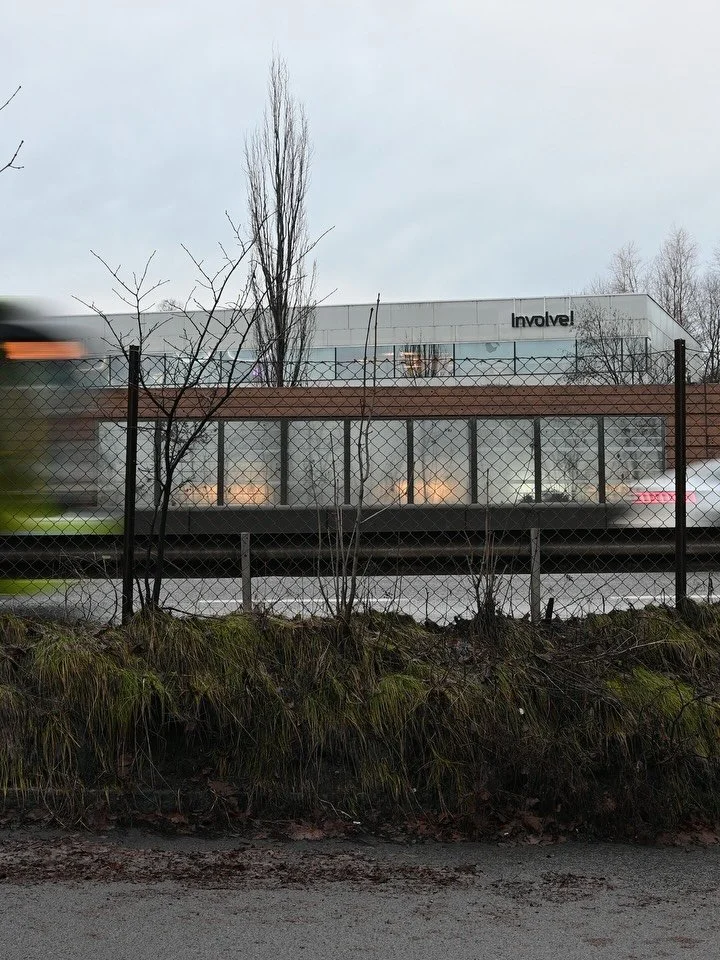 Dag 72; &laquo;Et rom uten d&oslash;r&raquo;
10. desember 2025
8 grader
Sted: Maxbo, Sk&oslash;yen
 
Da s&oslash;nnen v&aring;r var liten, eller egentlig helt opptil n&aring;, har han hatt et begrep han har kalt &laquo;tanke innkommet&raquo;. Som 5 &