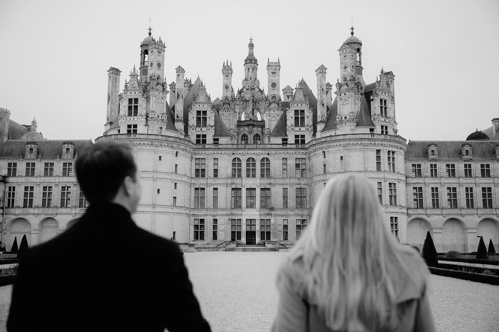 Seance-photo-demande-mariage-Chateau-de-Chambord-photographe-00076.jpg