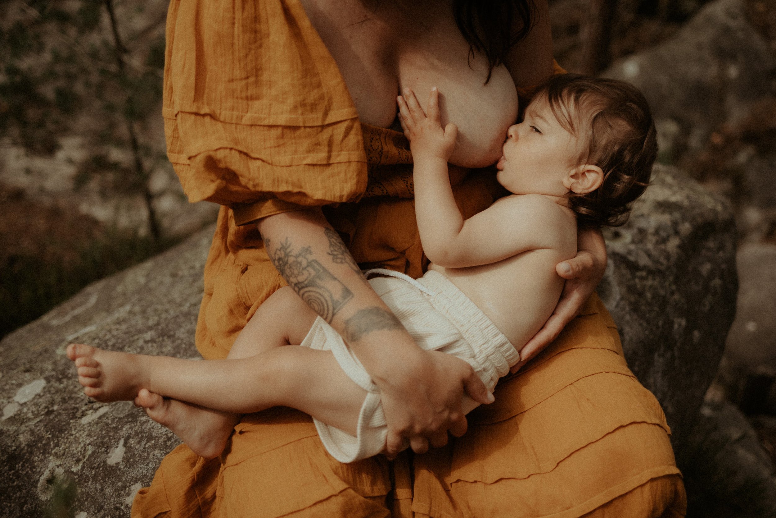 Photographe d'allaitement et maternage à Paris - Essonne - Yvelines —  Solène Lagant photographe mariage & famille