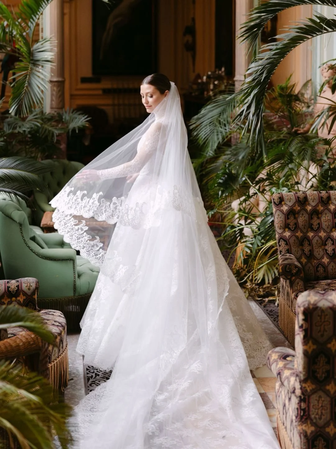 2025, what a year 🤍
Taking a moment to look back, and honestly&hellip; it&rsquo;s been nothing short of incredible.

I had the privilege of photographing exceptional weddings all across France, in the most beautiful places, with couples who were sim