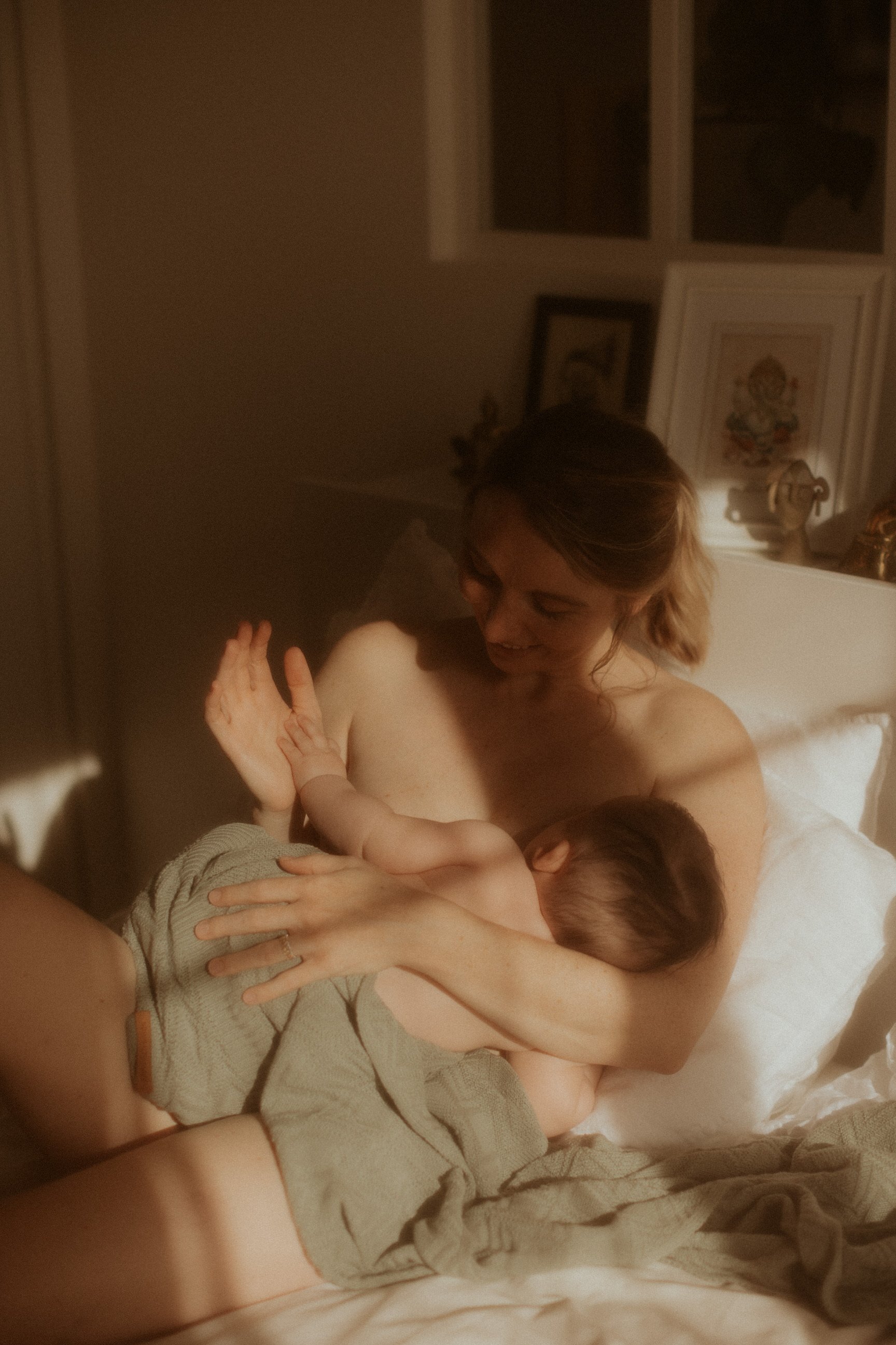 Photographe d'allaitement et maternage à Paris - Essonne - Yvelines —  Solène Lagant photographe mariage & famille