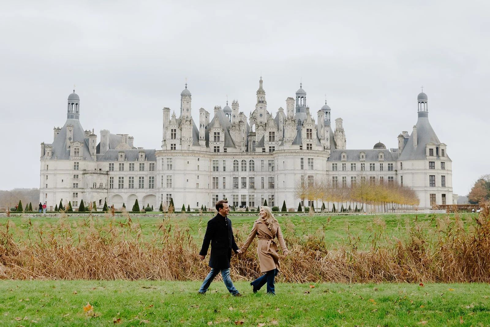 Seance-photo-demande-mariage-Chateau-de-Chambord-photographe-00066.jpg