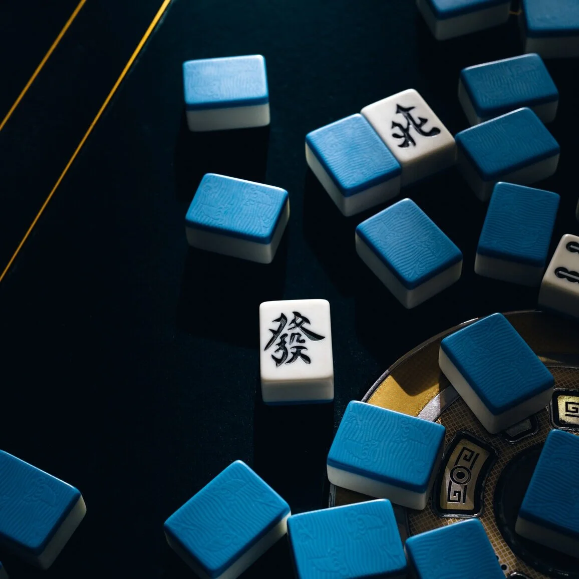 Mahjong_tiles_used_to_play_Chinese_game_mahjong.jpg