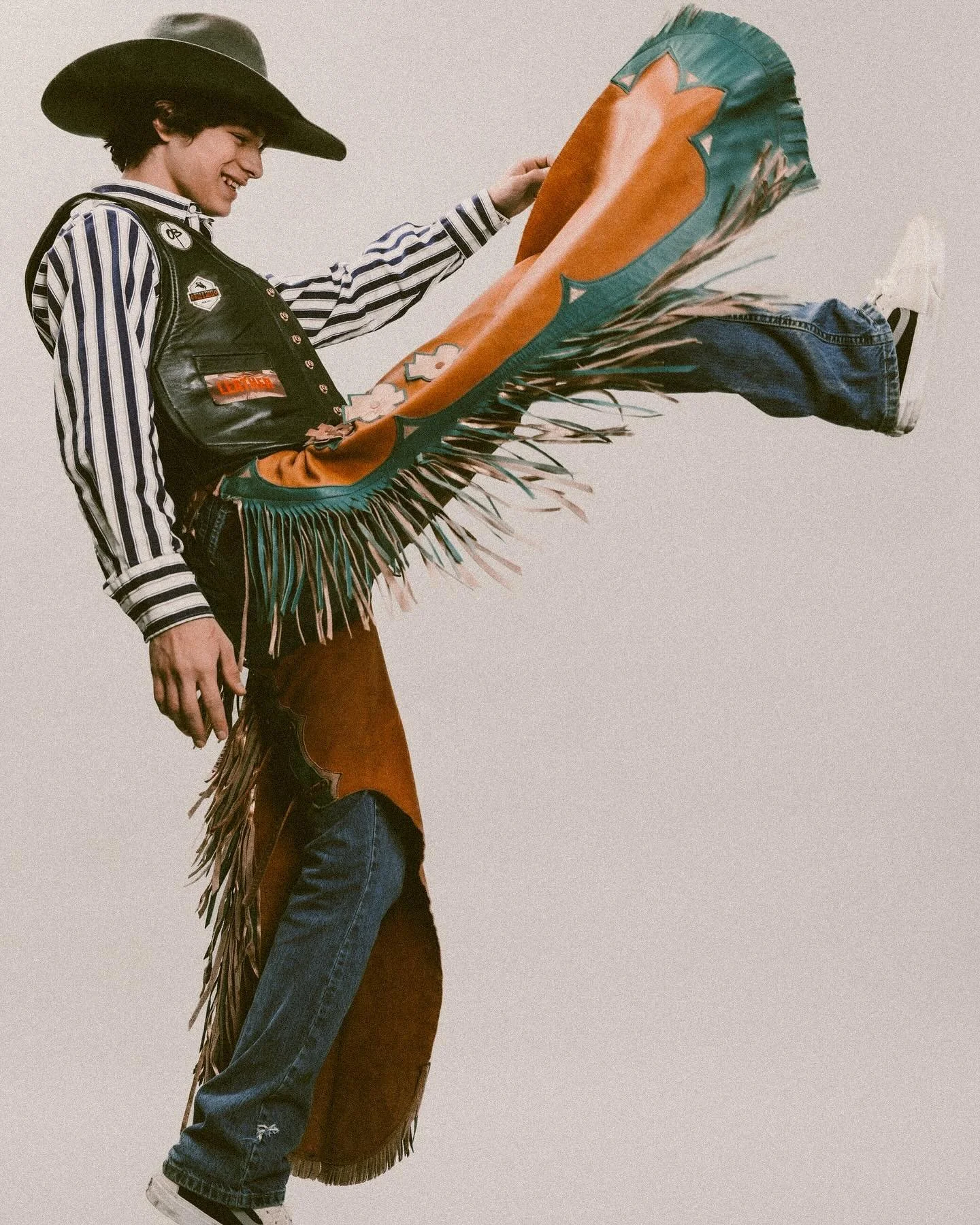 SUMMER RODEO SEASON. PT. 1
@azreallara1 in @madleatherofficial by @mad_tailor_leather 
Riding tonight, 6/20/24. The Blue Moon. 7 pm.  Kid is unreal!
.
.
.
📸 @field.guide.designs 
#barebackriding #broncrider #broncriding #bluemoonrodeo #bluemoonrodeo