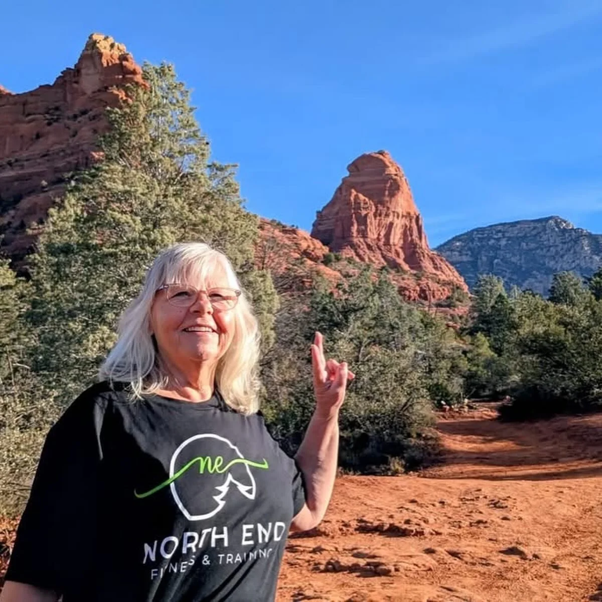Hiking towards her goals. 💪

We love when North End Members like @ingridhilyer send us pics from their travels and thank us for getting them strong for their adventures!! Even if she is in need of an Epsom salt bath afterwards! 😂

Thanks for repres