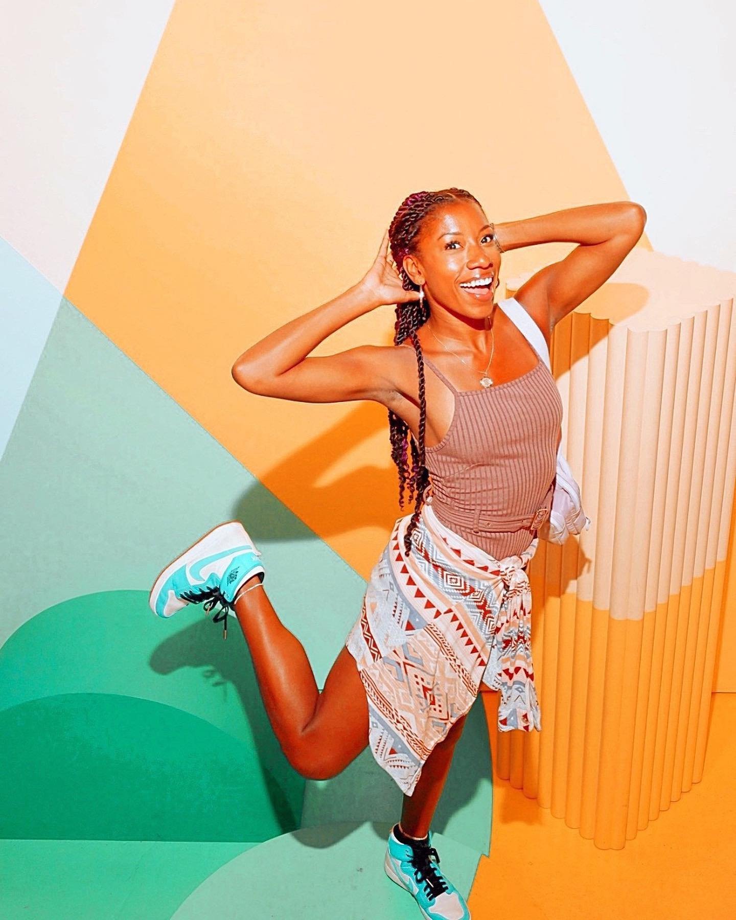 S ᑌ ᗰ ᗰ E ᖇ
dipped in
ᑕ 🟢 ᒪ 🟡 ᖇ
.
.
.
.
.
.
.
#explorechicago #ilovechi #brownskinbeauty #colorfulartwork #creativesoul #passioncolorjoy #coloraddict #dailydoseofcolor #howihue #livecolorfully