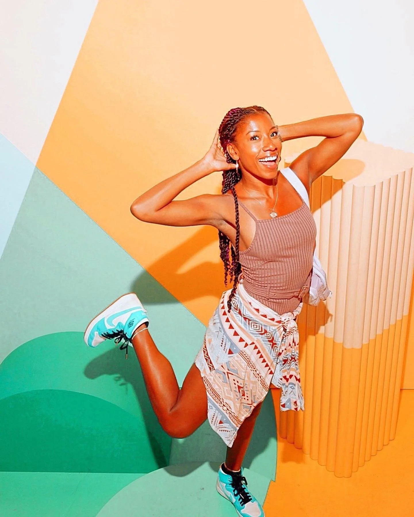 S  ᑌ  ᗰ  ᗰ  E  ᖇ

dipped in 

ᑕ 🟢 ᒪ 🟡 ᖇ 
.
.
.
.
.
.
.

#explorechicago #ilovechi #brownskinbeauty #colorfulartwork #creativesoul #passioncolorjoy #coloraddict #dailydoseofcolor #howihue #livecolorfully