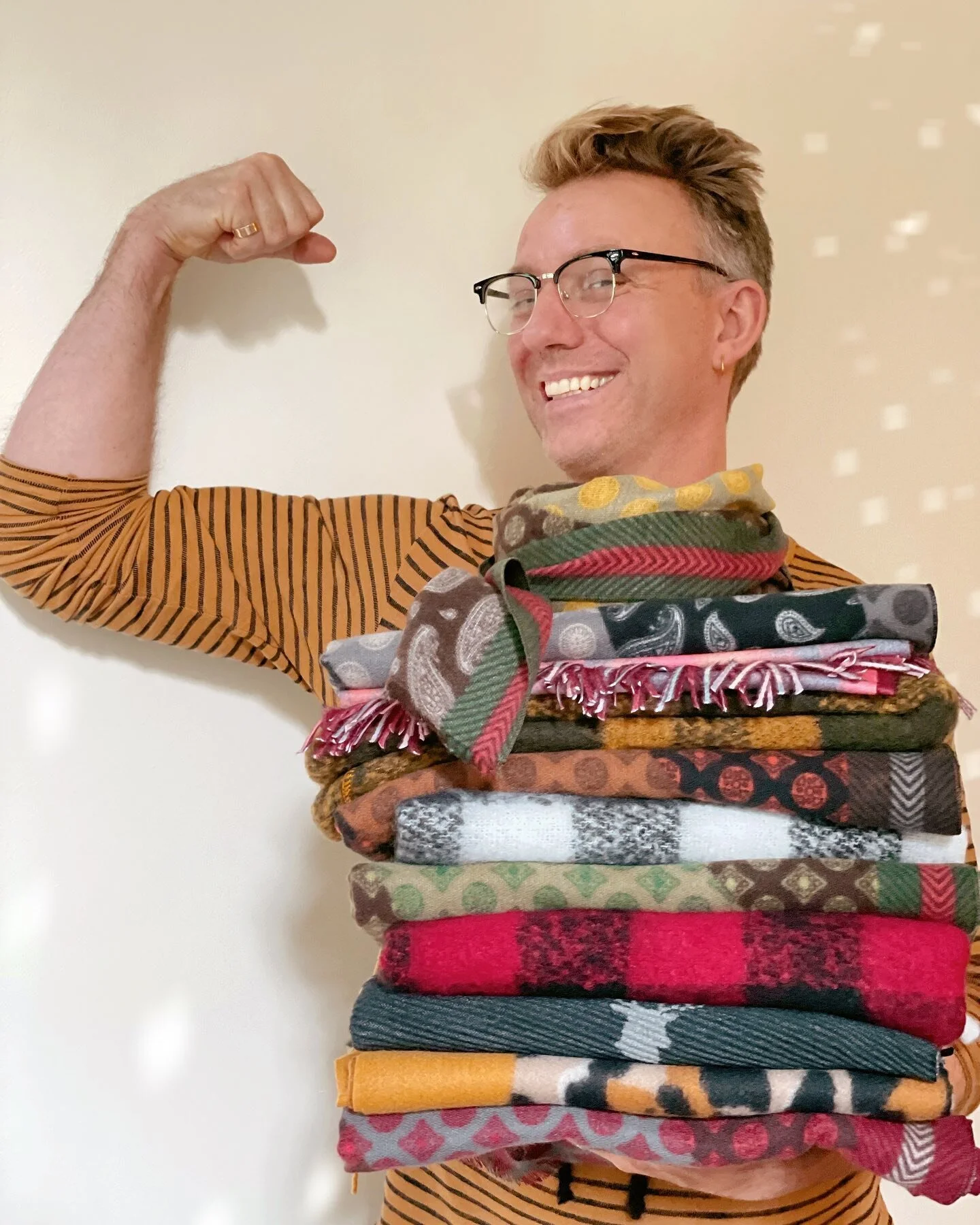 Oakley&rsquo;s doing the heavy lifting&mdash; loading up the cars for our pop-up shop tomorrow! Come join us for some holiday cheer in Port Alberni at the Mersey Acres Mini Market. We&rsquo;ll be joining @mclellanandcohome, as well as several other l