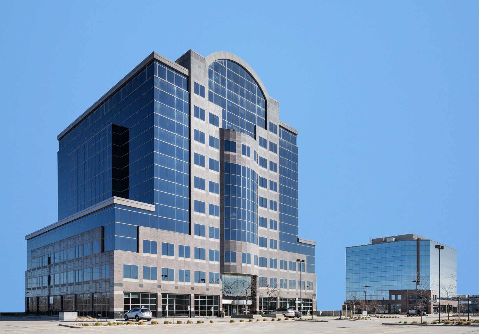 2680 Skymark Avenue ext.jpeg