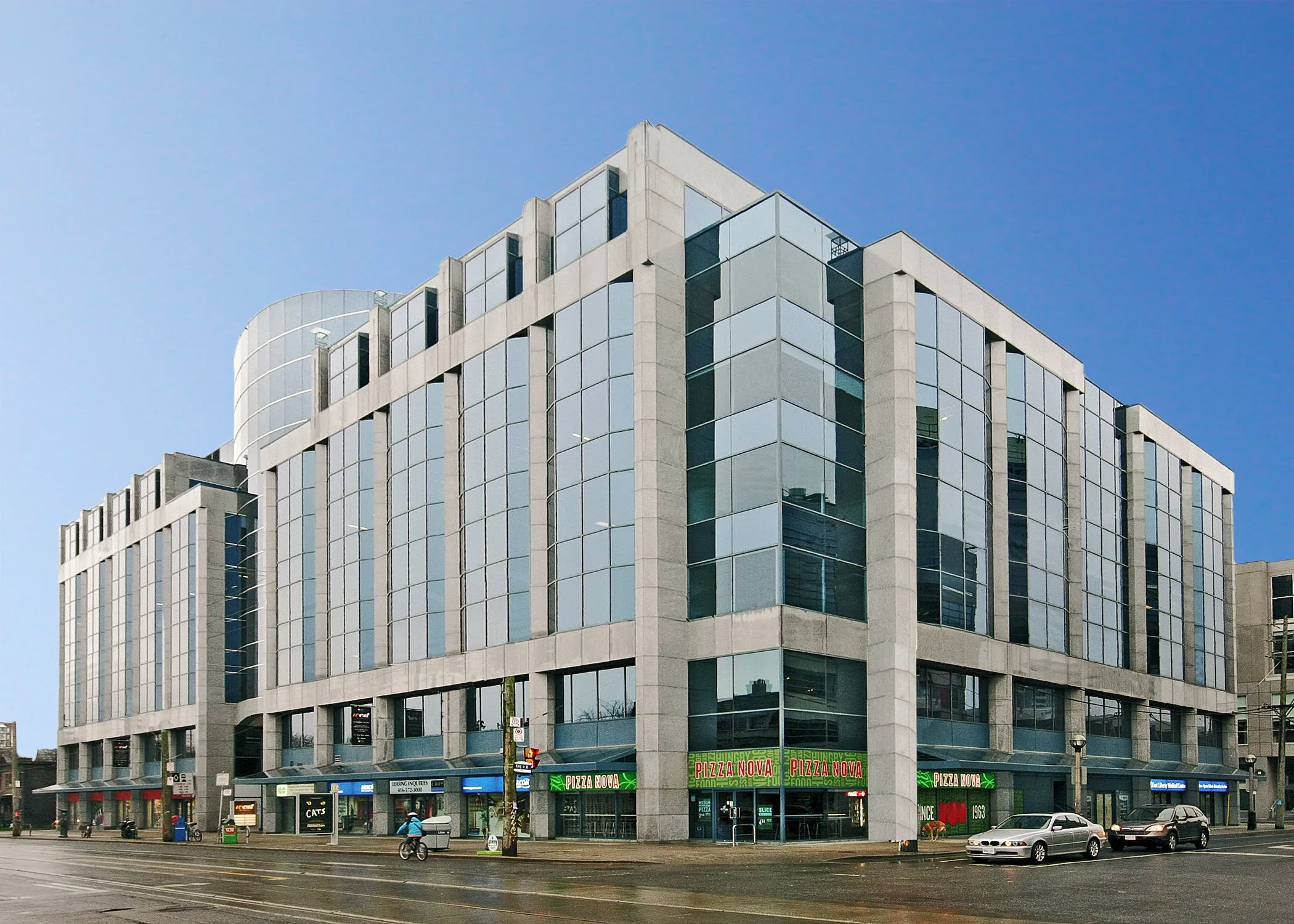 901 King Street W