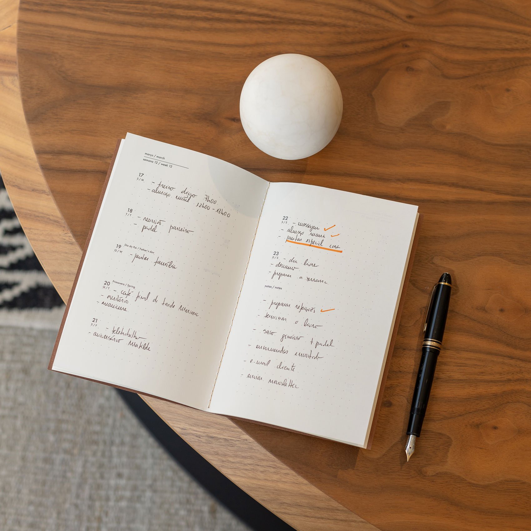 inusitado_planner_notebook_1_181_lifestyle.jpg