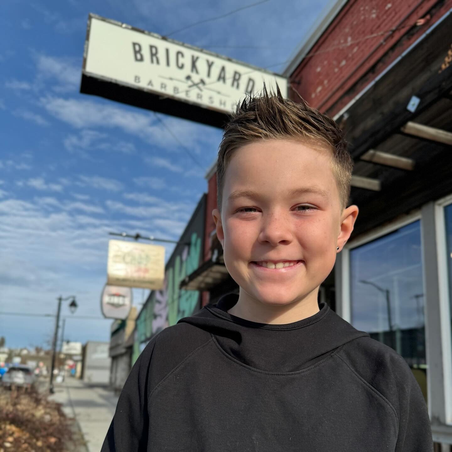 Chris at @brickyard.barbershop always gives Link the freshest cuts.