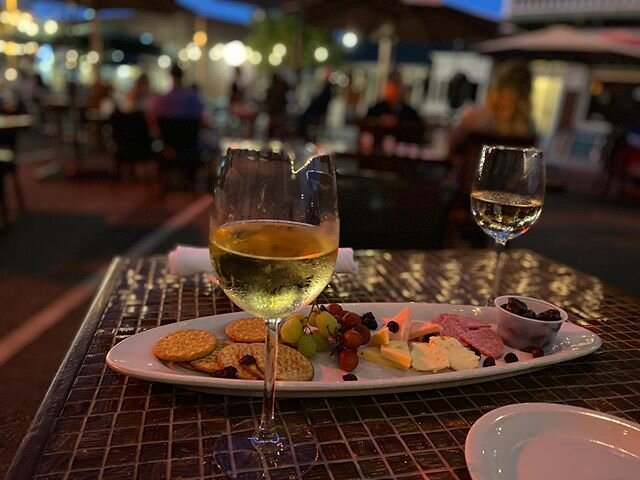 Have you been down to Historic Richmond Street for fabulous outside dining? It&rsquo;s a wonderful experience...great food, drinks entertainment, fresh air and more! Check it out this weekend and enjoy! @esbcsliceandpint @delucapasta @secondcitybistr