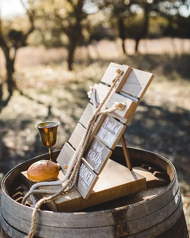 The cord of three strands ceremony symbolizes the joining of one man, one woman, and God into a sacred marriage together. We love the simplicity of this ceremony and the truth in the parable for your guests to hear on this special day. PC @doubleknot