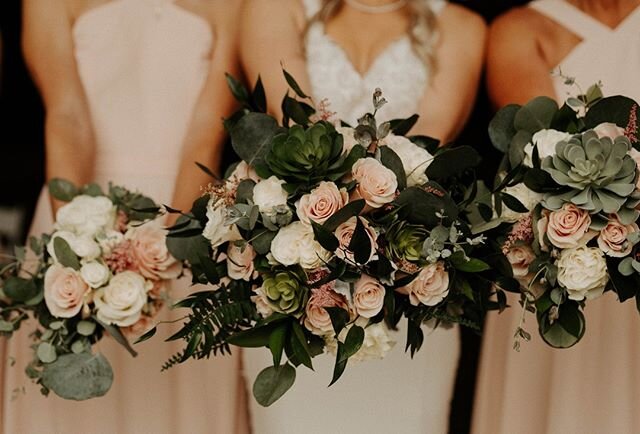 Just a touch of succulents goes a long way! Who else loves the texture adding a variety of greenery into your wedding florals adds?! PC @lanecollinsphotography