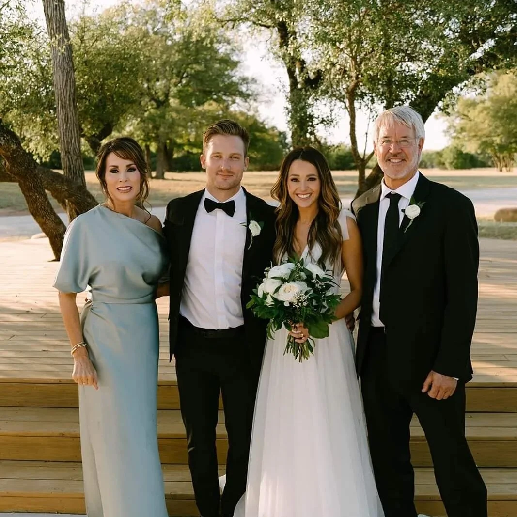 🎄Merry Christmas, Everyone🎄

May you know peace, love, and light as we celebrate the birth of our lord and savior, Jesus Christ. We pray for blessings and purpose in 2023 for you and your families! 

Photos by @laneparkerweddings