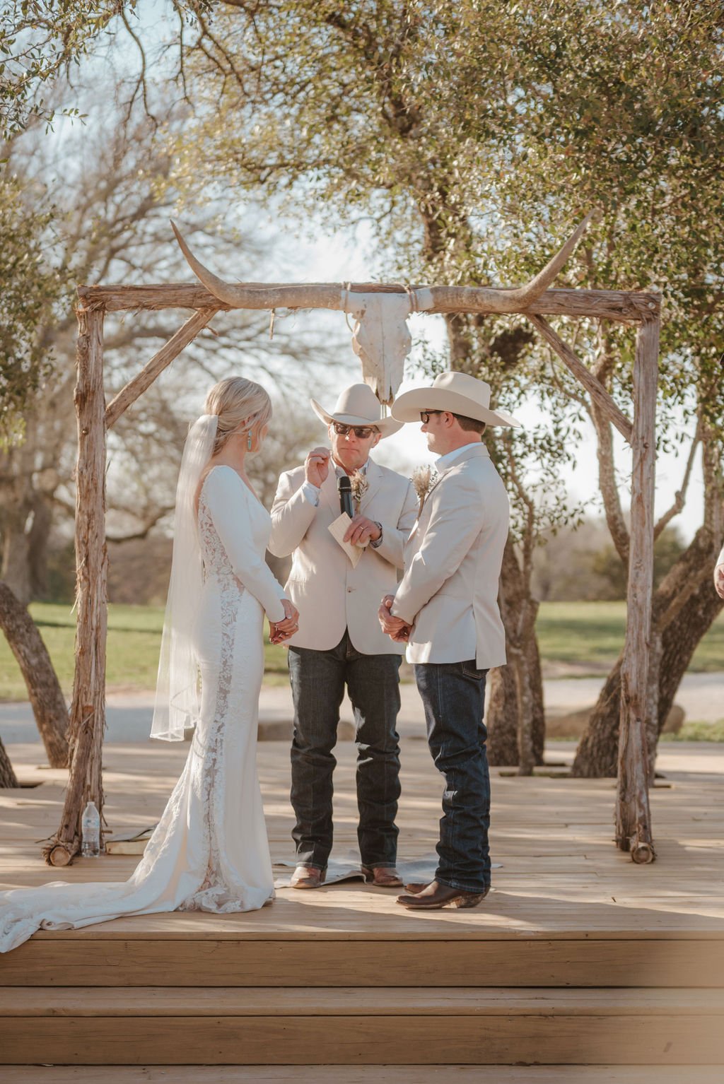 ranch-wedding-texas-venue-sparrow-creek-ranch (3).jpg