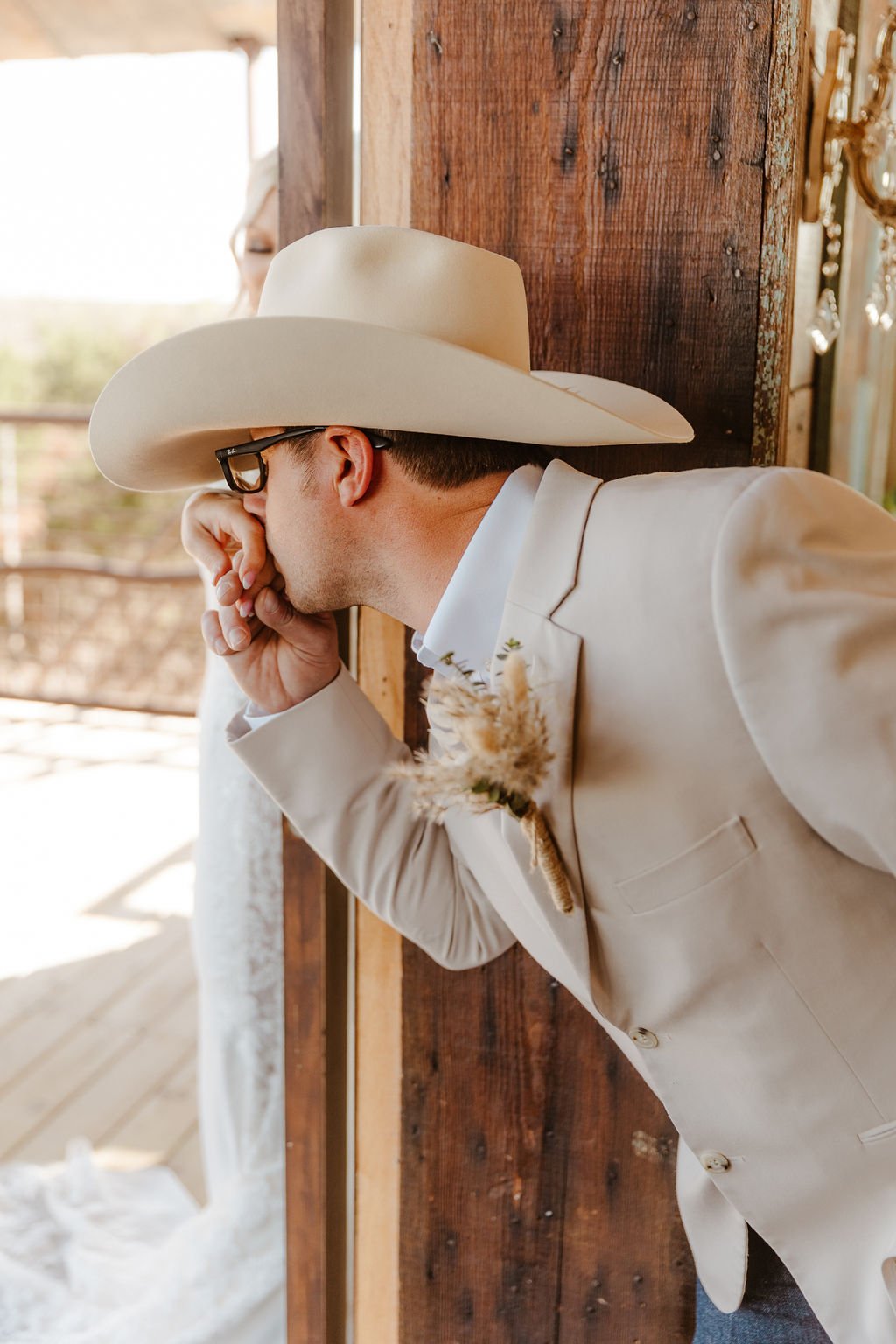 rodeo-wedding-cowgirl-bride-texas-venue (5).jpg