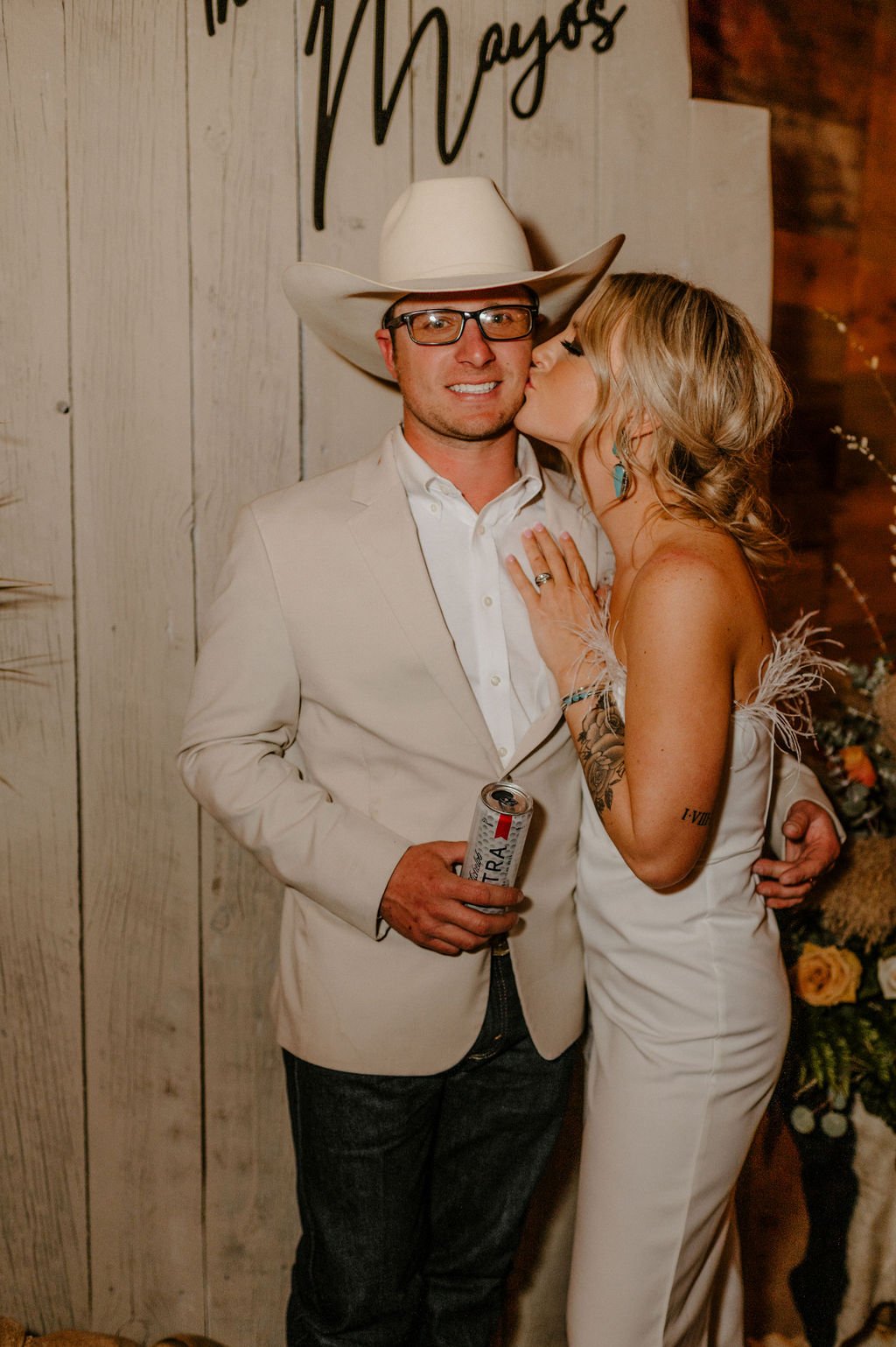 rodeo-wedding-cowgirl-bride-texas-venue (2).jpg