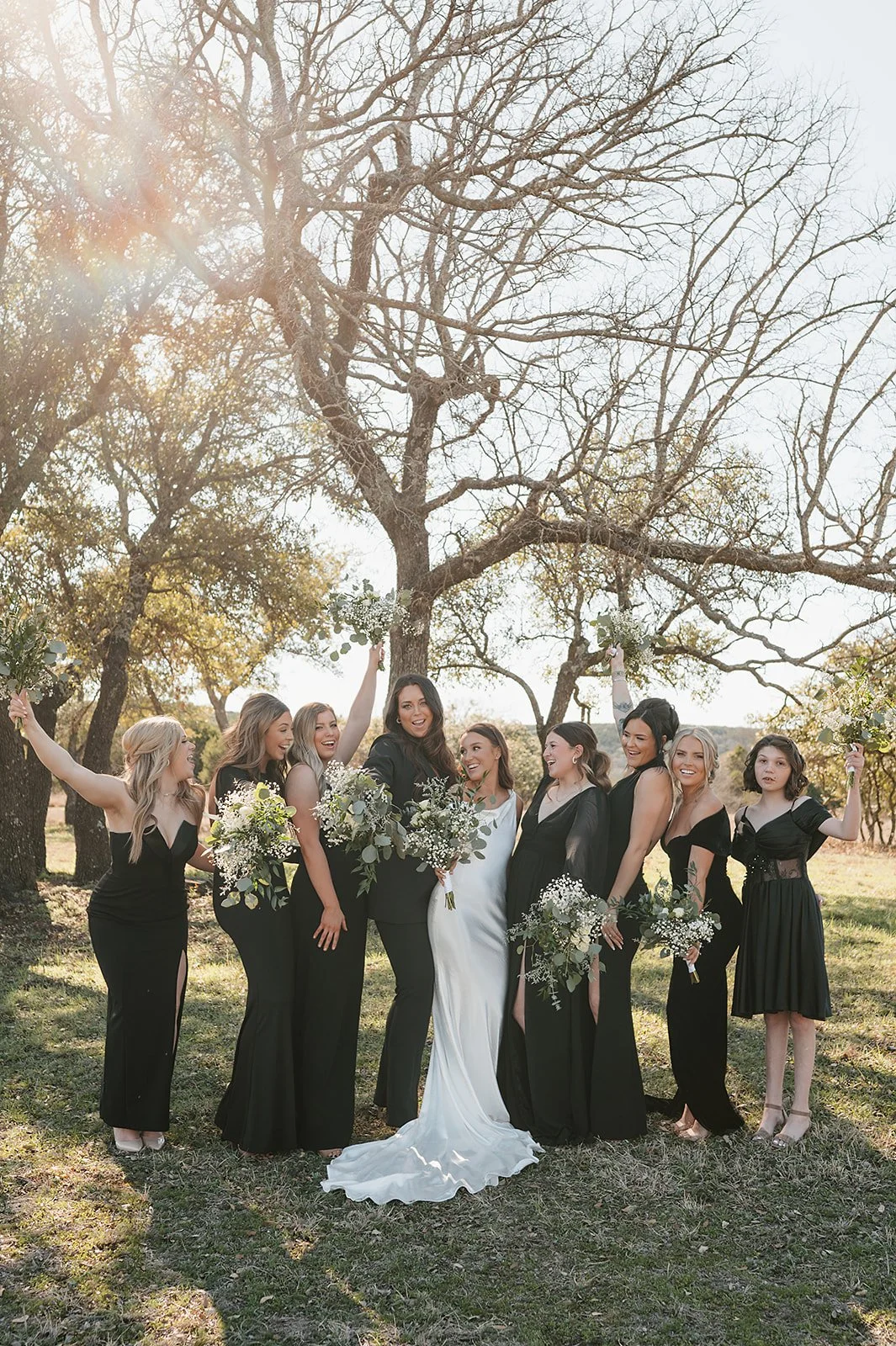 Chic Brides Marrying their Cowboys find the blend of elegance and ...