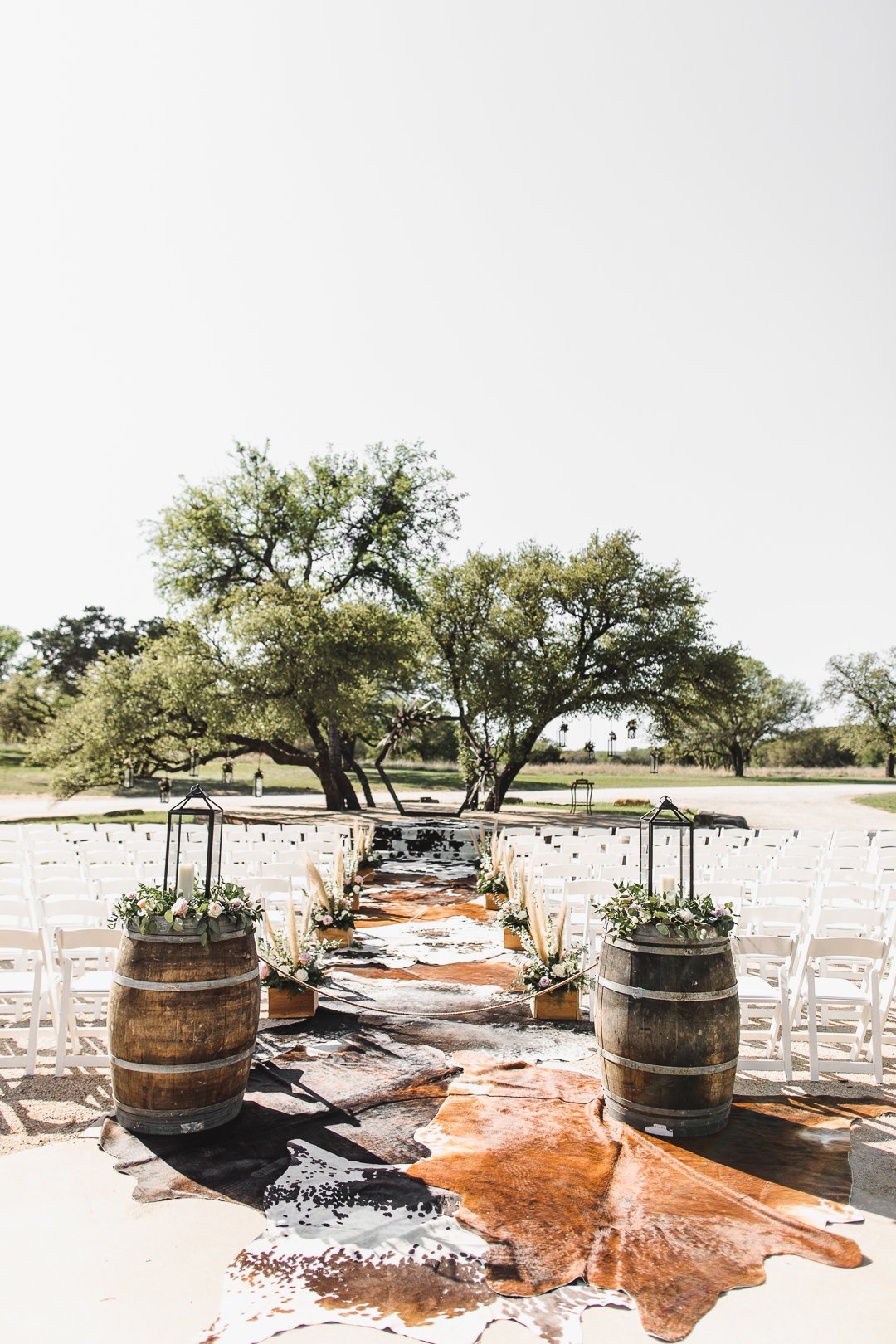 barn-wedding-sparrow-creek-ranch-in-north-texas-double-knot-weddings (261).jpg