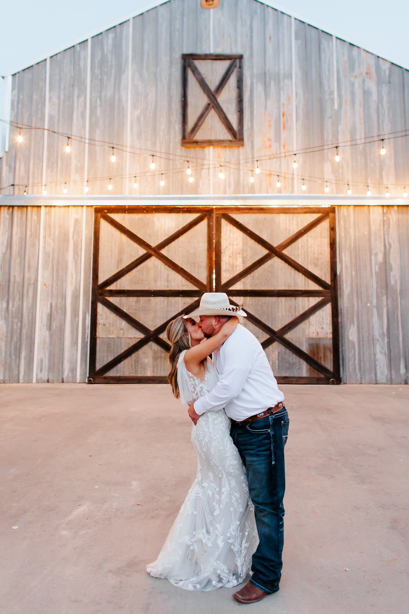 ranch-wedding-weekend-venue-sparrow-creek-ranch-north-texas (5).jpg