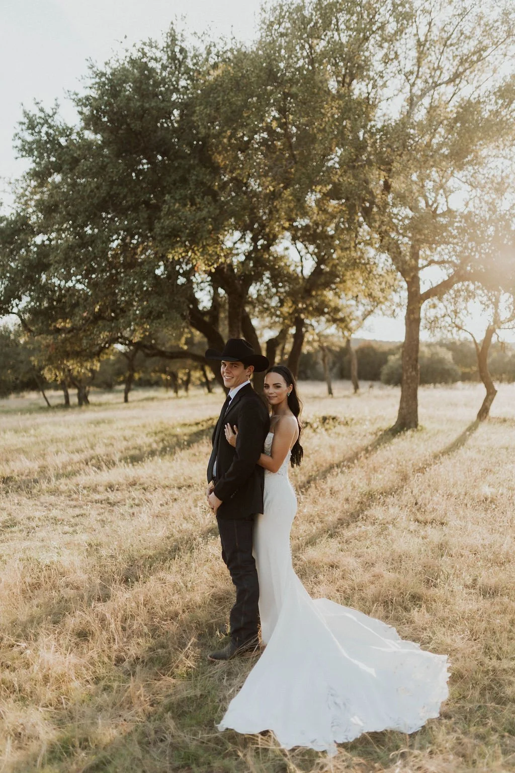 Chic Western Wedding at Sparrow Creek Ranch, Texas by Madison Rose ...