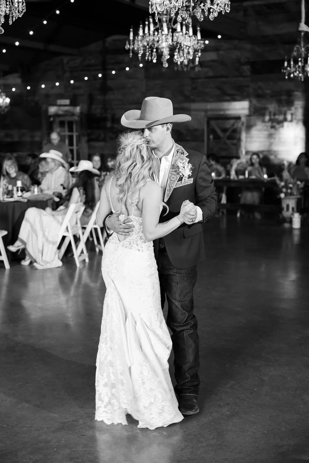 rustic-dfw-wedding-venue-graham-tx (3).jpg