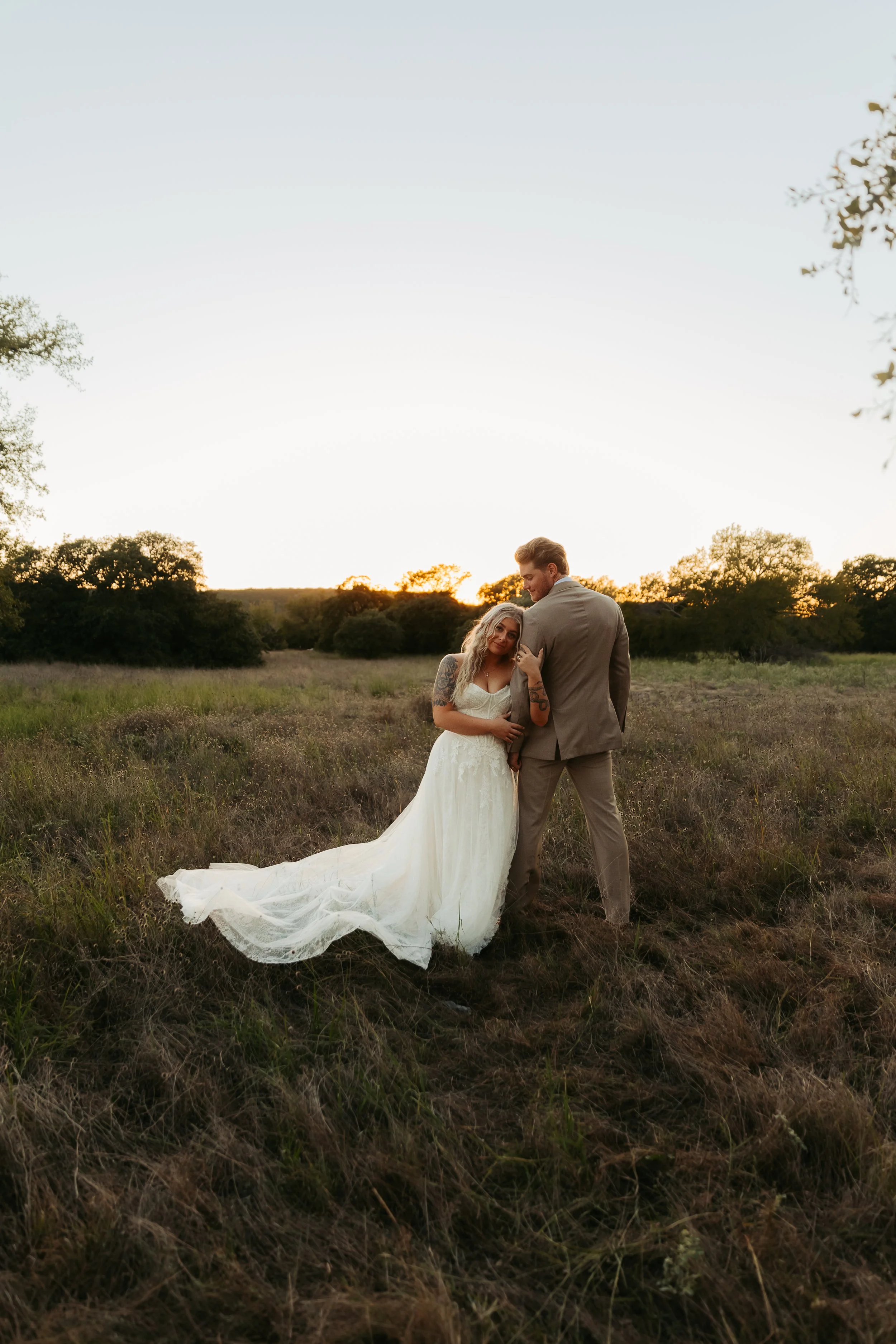 Boho September Wedding with Dried Florals and Tall Grass Pastures at ...