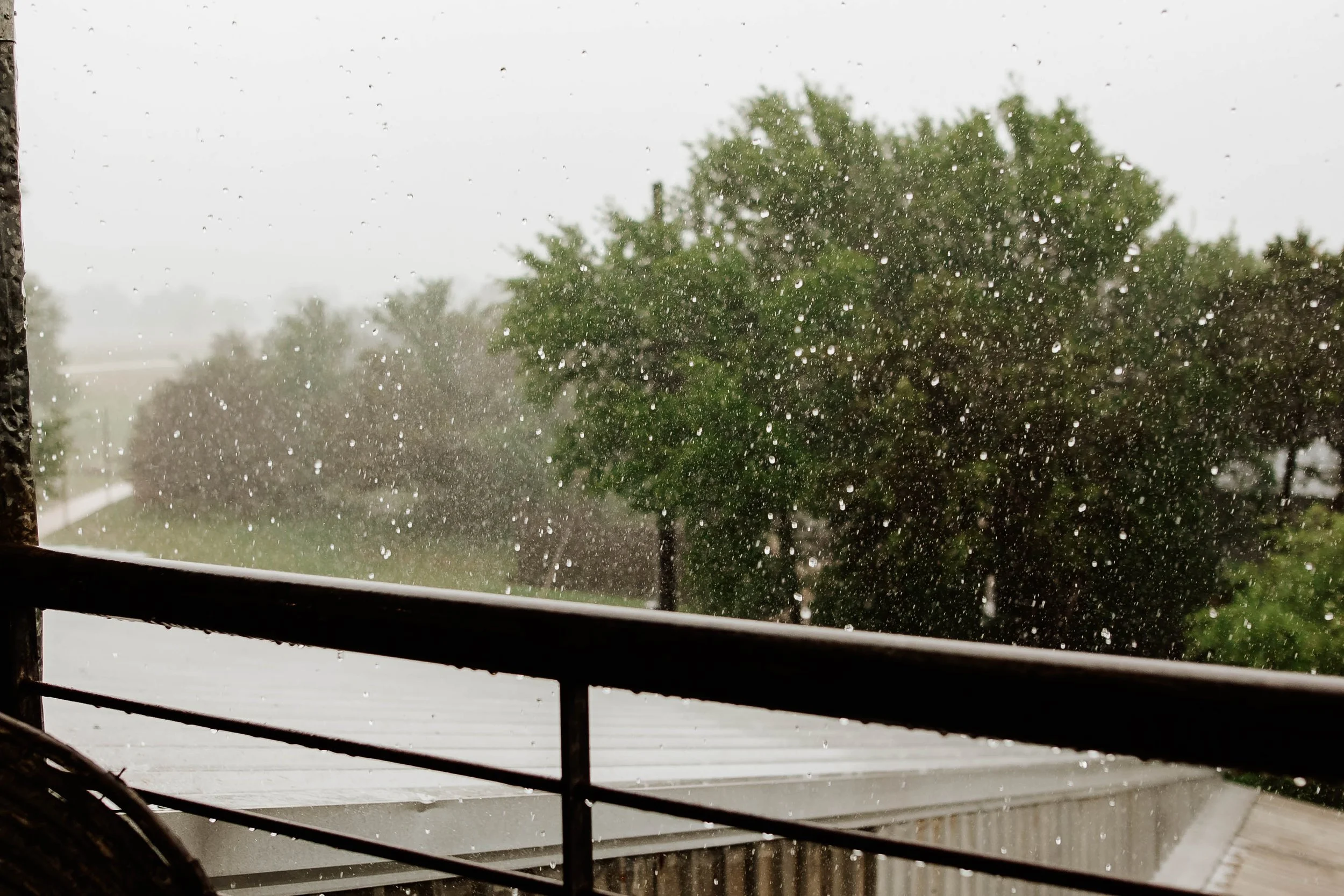 rain-plan-wedding-dfw-sparrow-creek-ranch (21).jpg