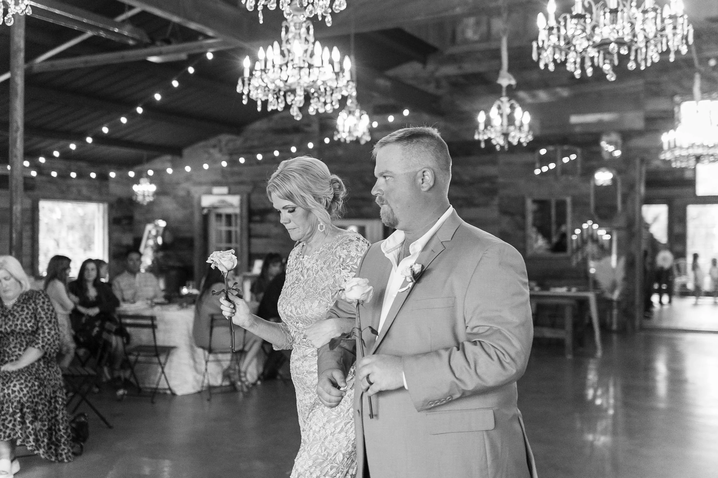 rain-plan-wedding-dfw-sparrow-creek-ranch (23).jpg