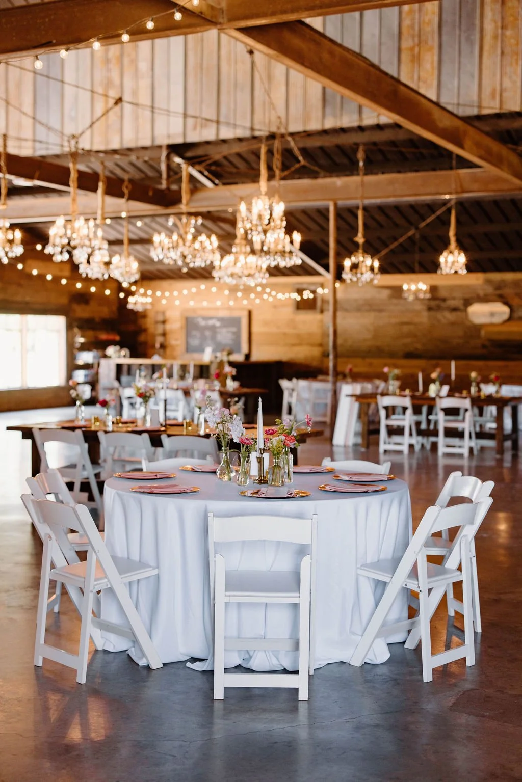 sparrow-creek-ranch-dfw-weekend-wedding-venu (4).jpg