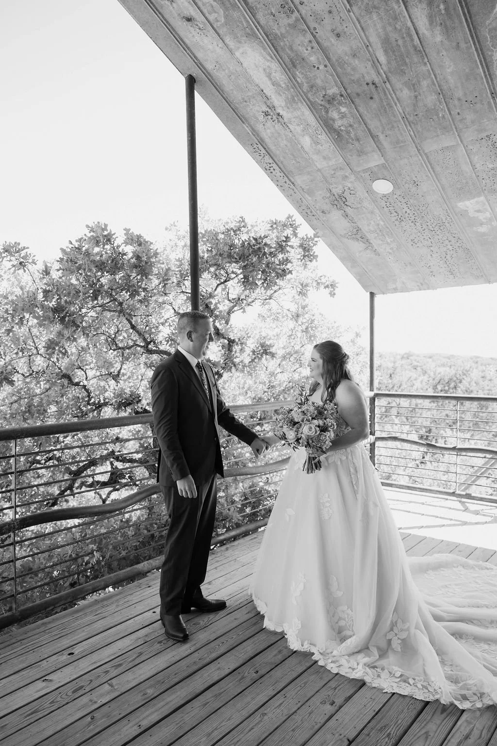 sparrow-creek-ranch-dfw-weekend-wedding-venu (16).jpg