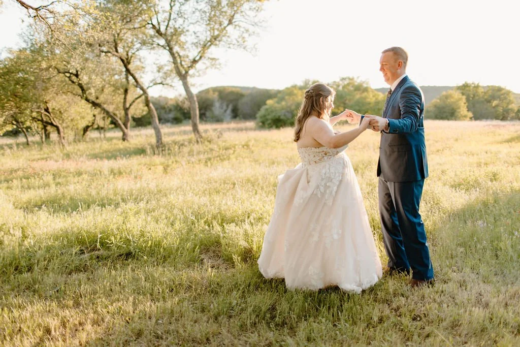 May Wedding in North Texas for Wildflower Season | Sparrow Creek + Wildcatter 