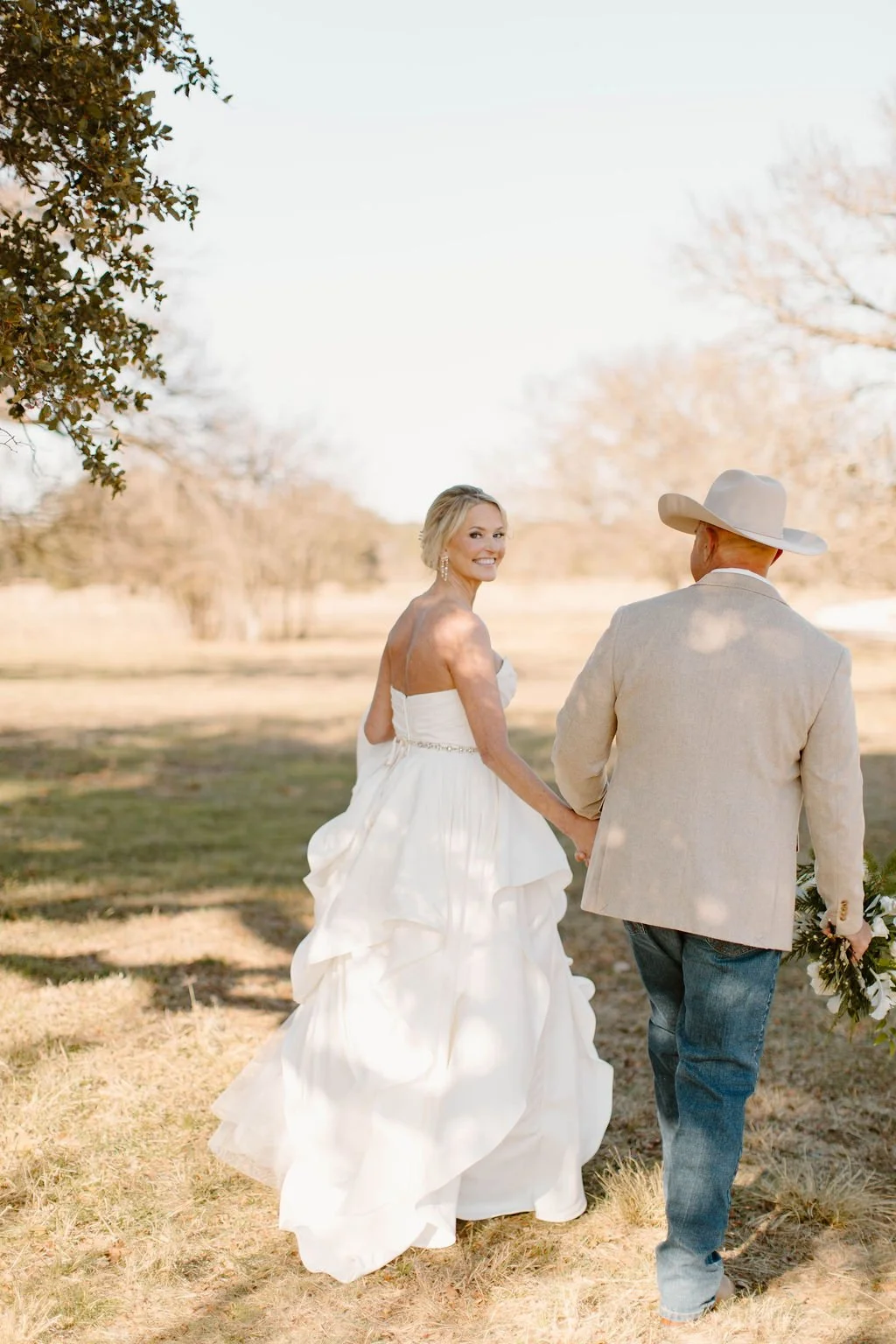 december-wedding-sparrow-creek-ranch-graham-tx (10).jpg
