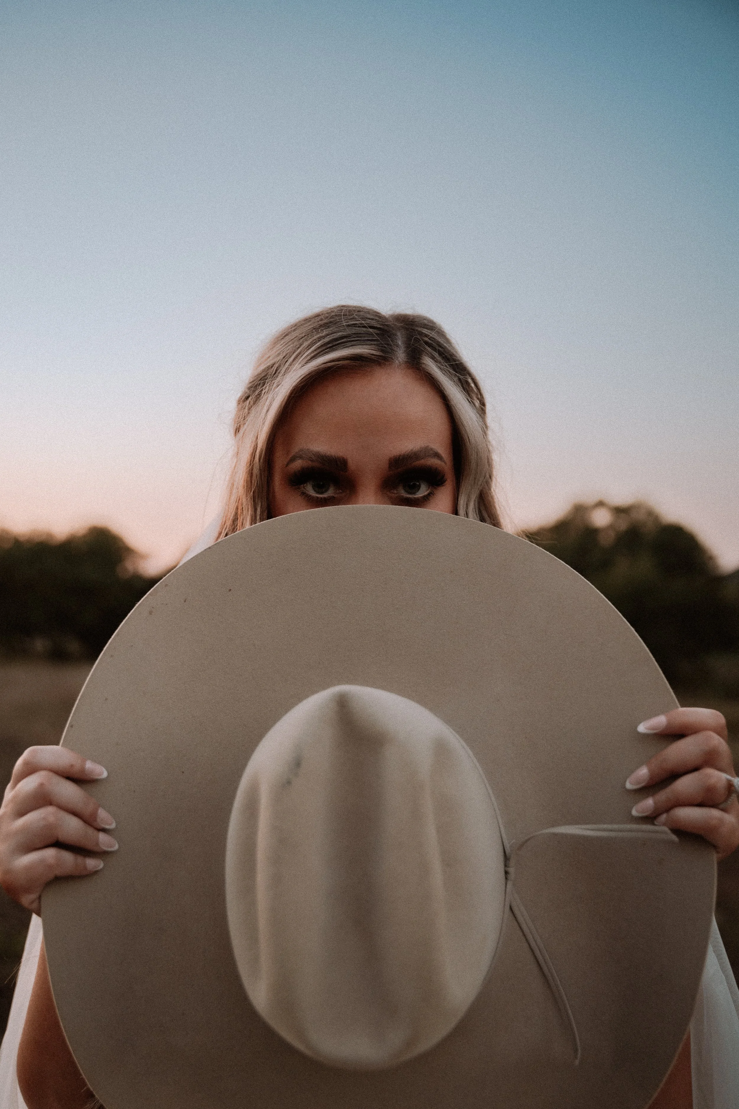 western-wedding-bridal-session-sparrow-creek-ranch (12).jpg