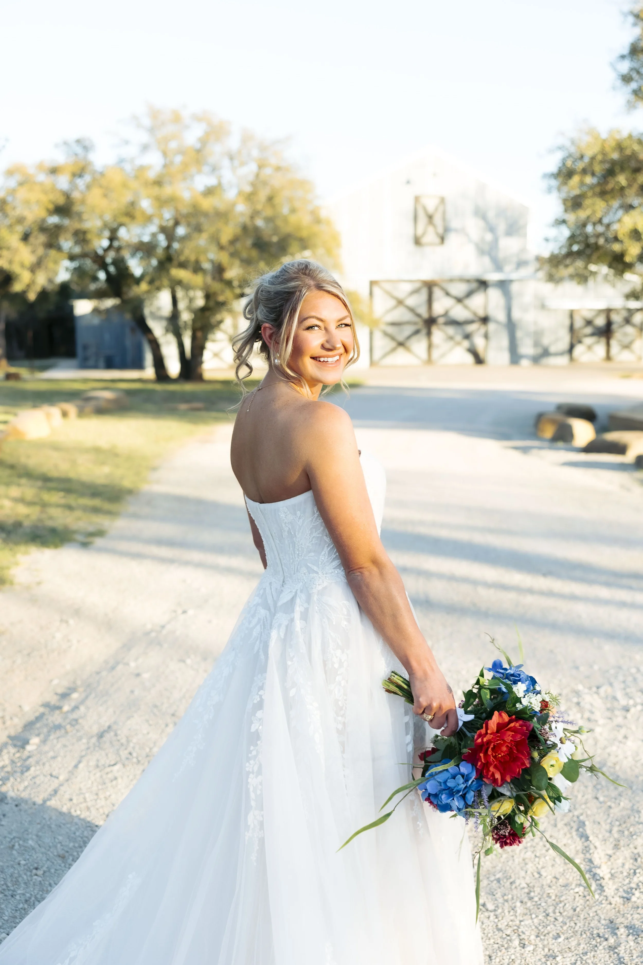 spring-wedding-sparrow-creek-ranch-north-tx (4).jpg