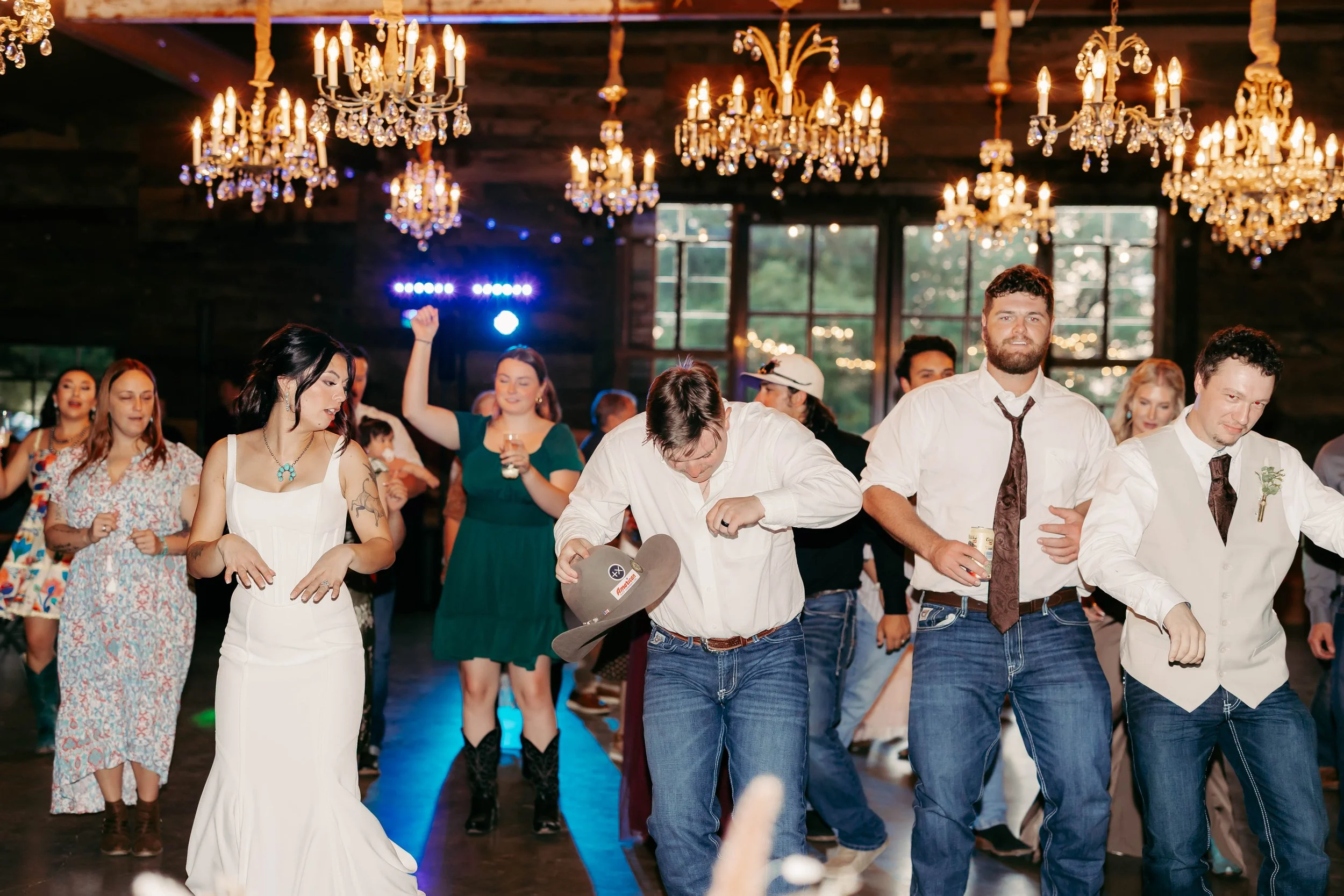 rustic-wedding-venue-texas-sprarrow-creek (72).jpg