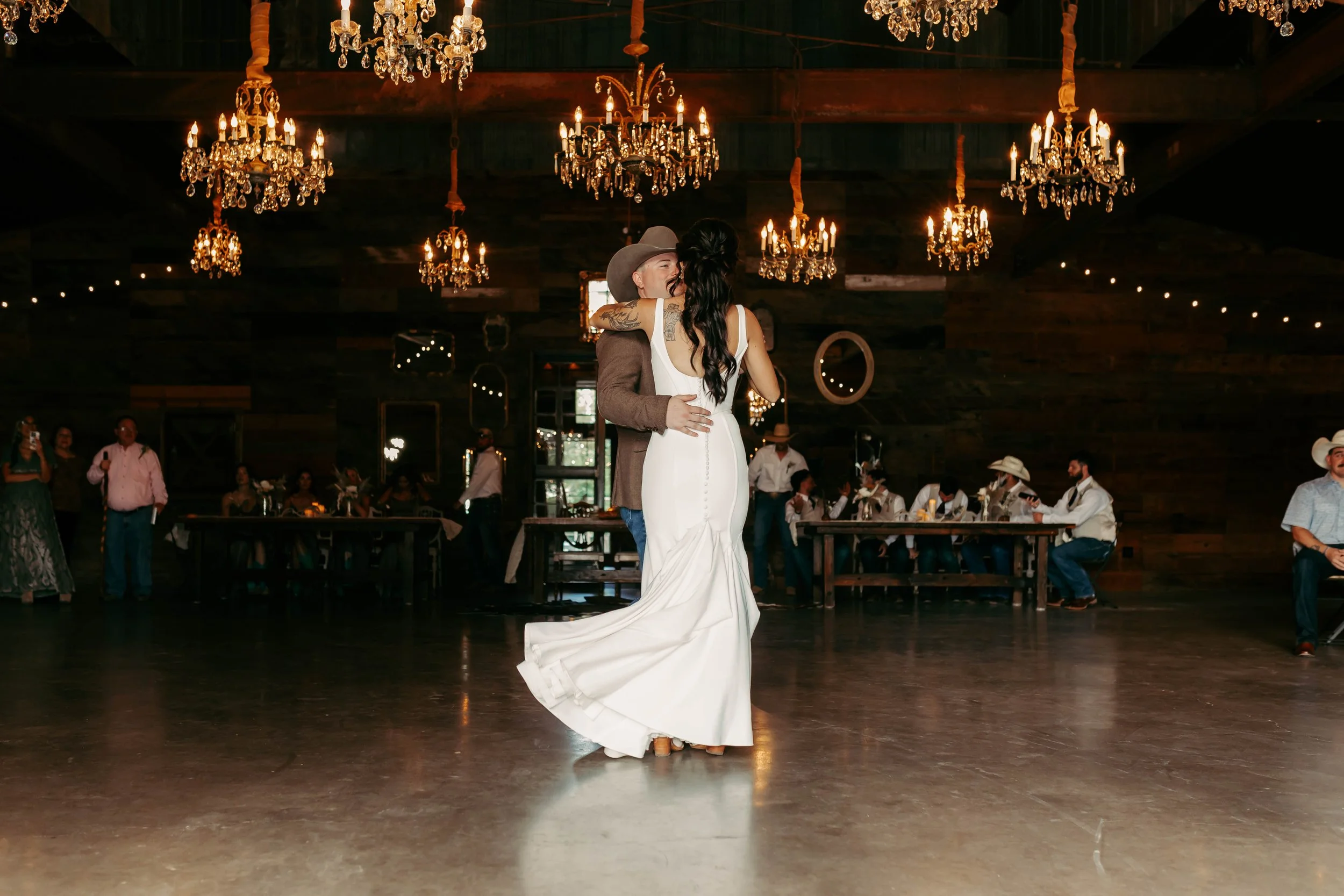 rustic-wedding-venue-texas-sprarrow-creek (173).jpg