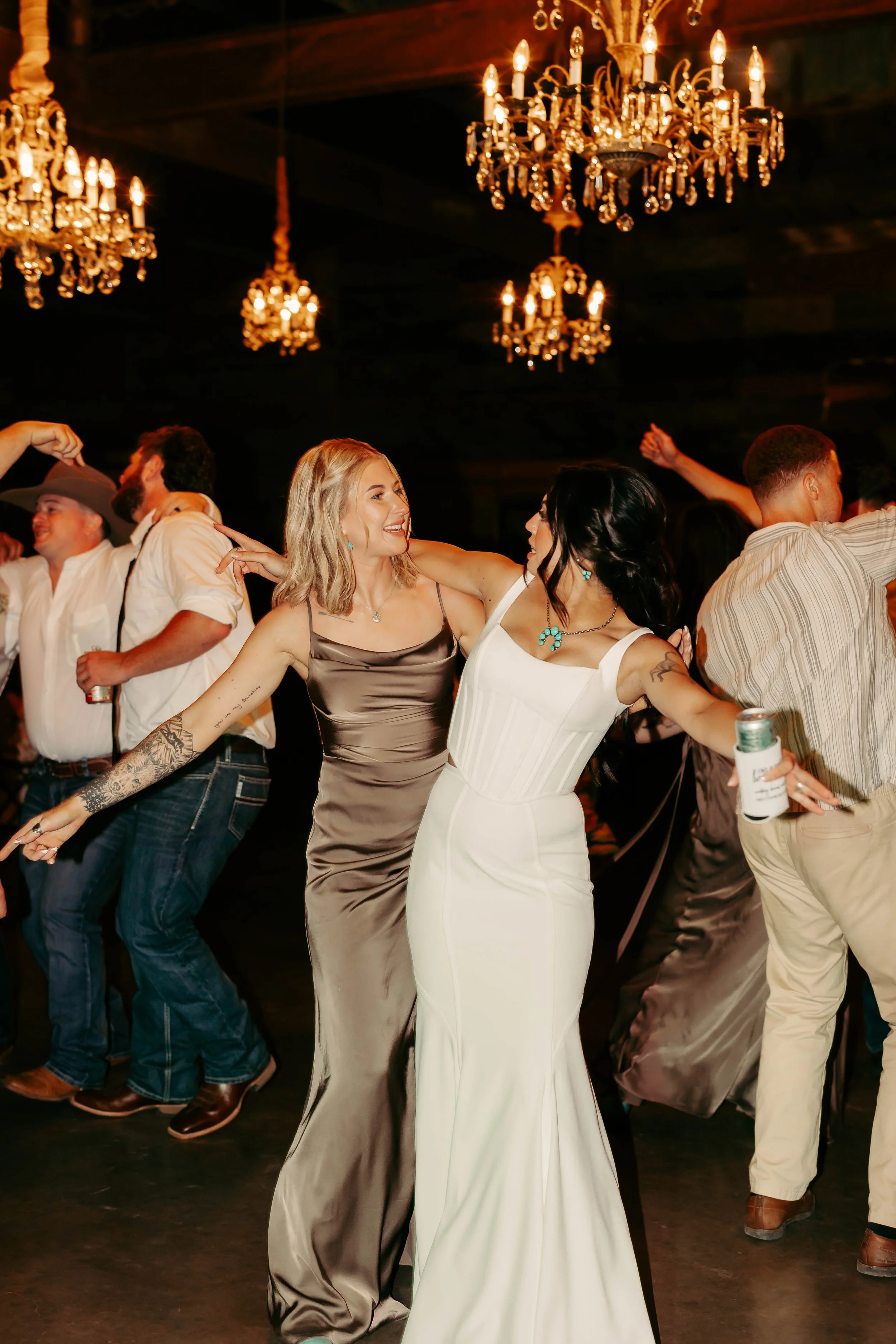 rustic-wedding-venue-texas-sprarrow-creek (111).jpg