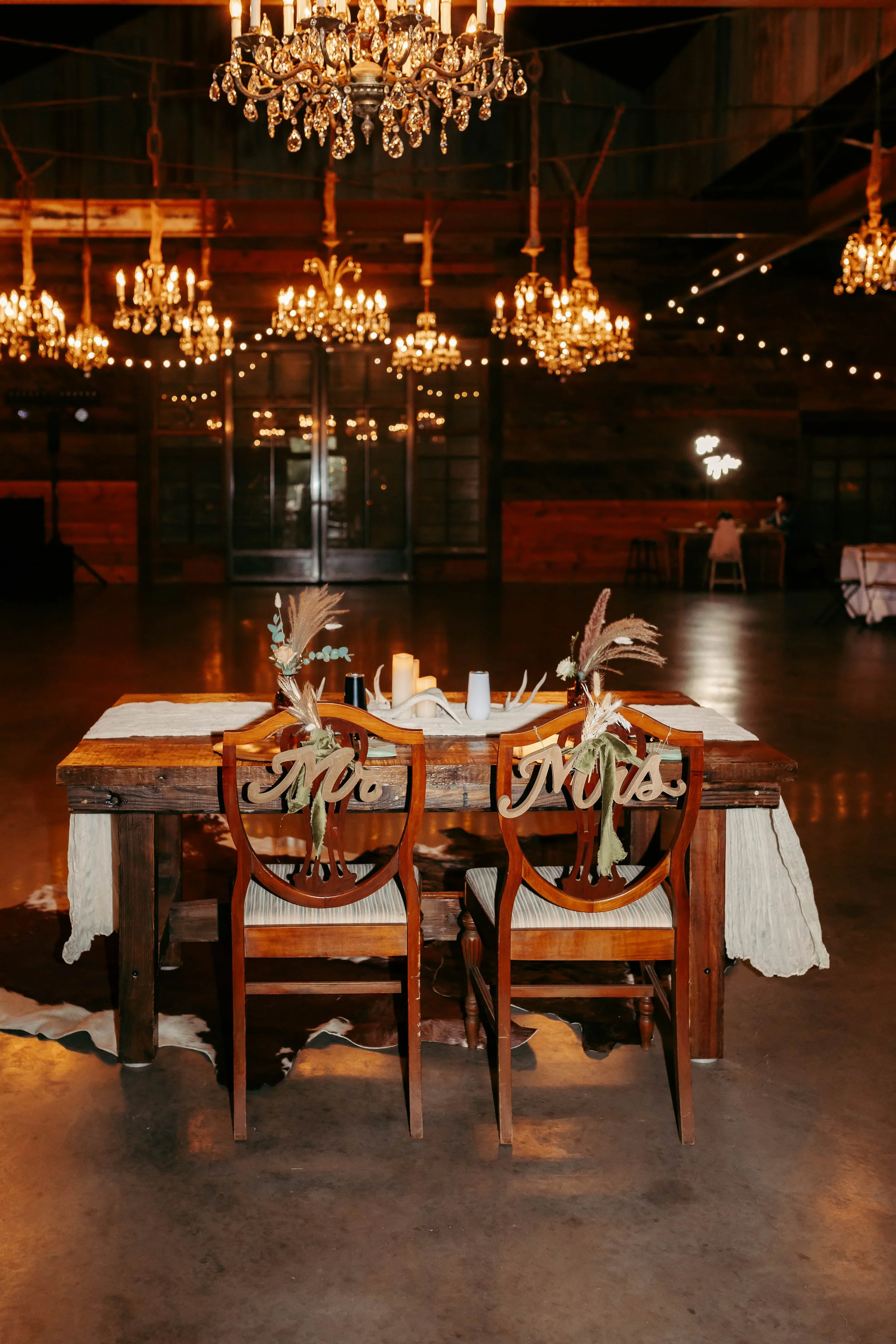 rustic-wedding-venue-texas-sprarrow-creek (126).jpg