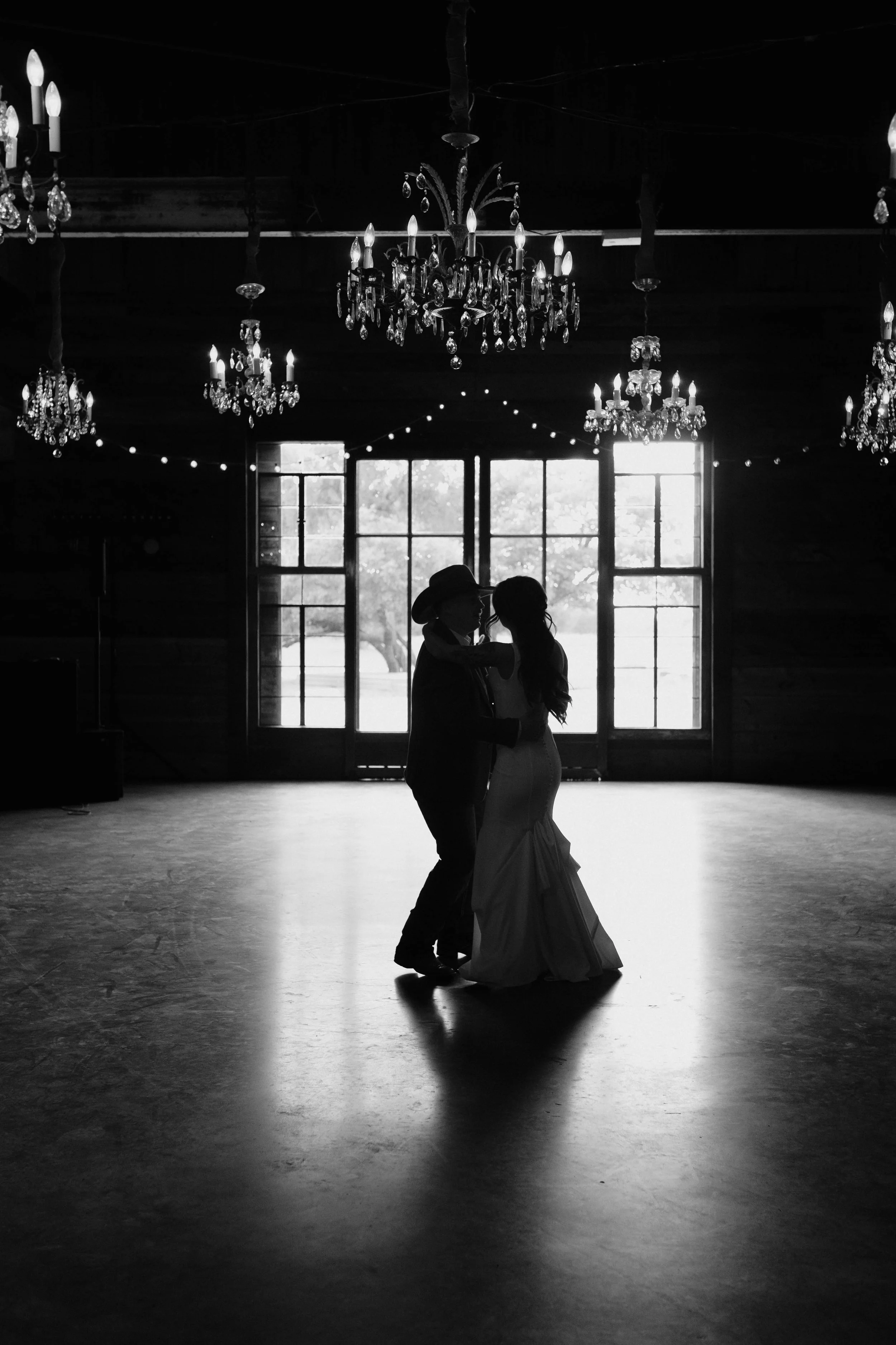 rustic-wedding-venue-texas-sprarrow-creek (183).jpg